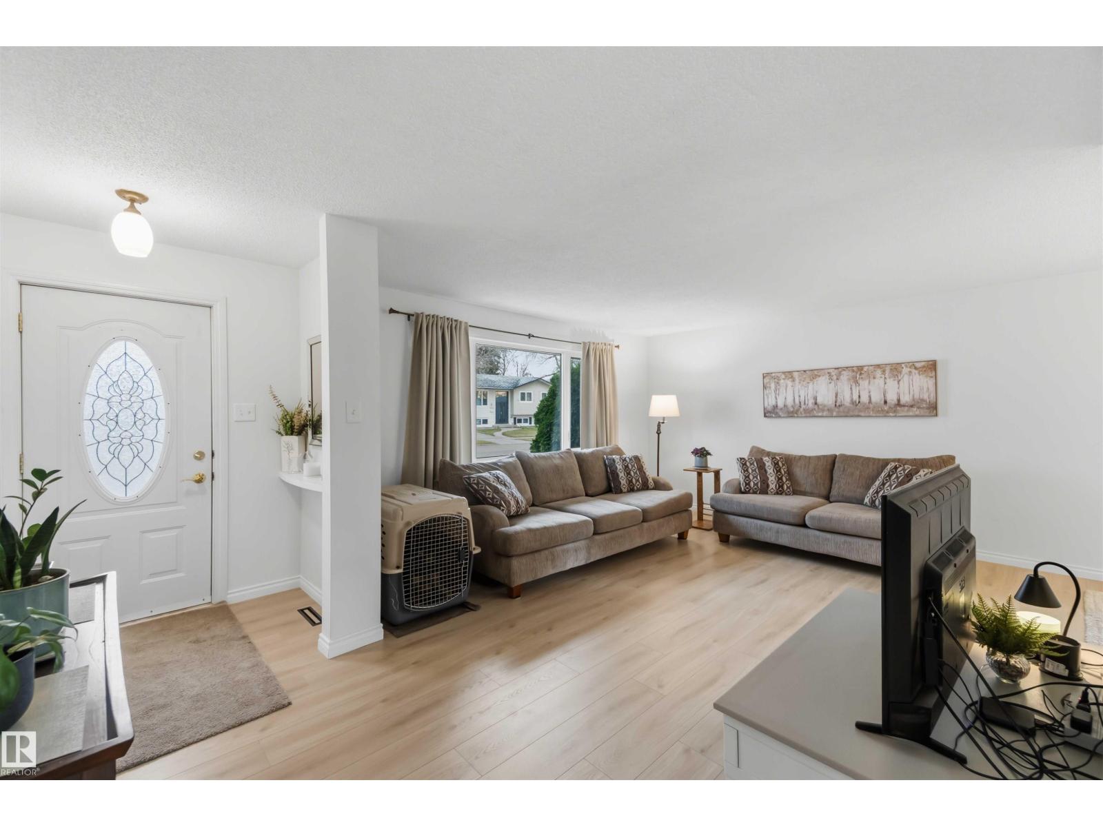 6207 146 Av Nw Property Photo 7