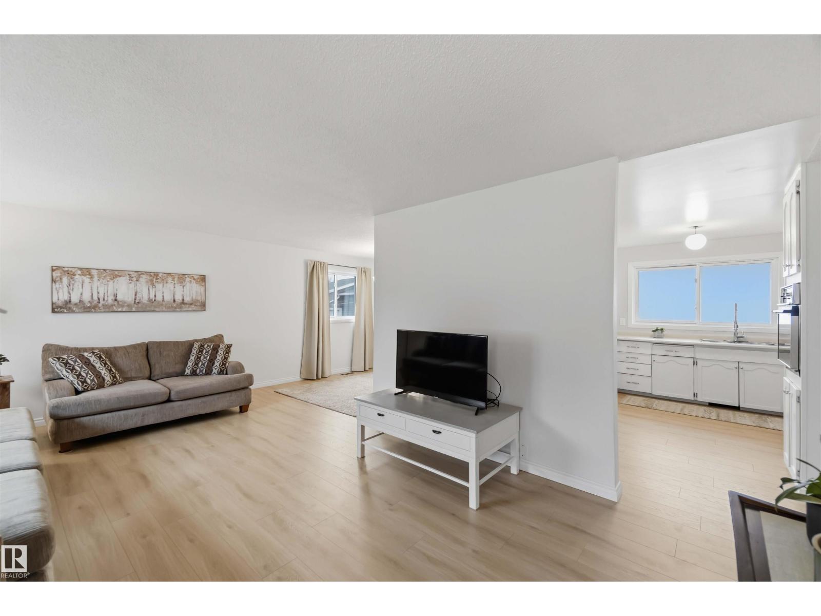 6207 146 Av Nw Property Photo 8
