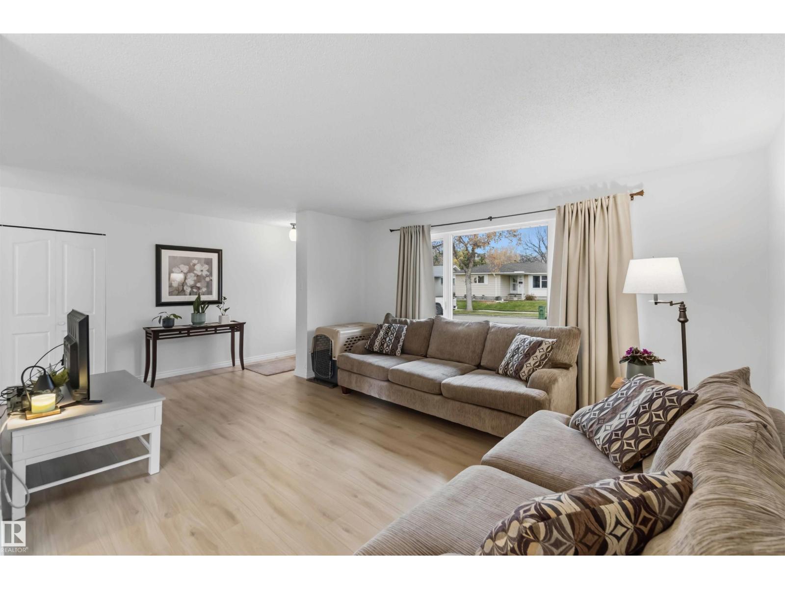 6207 146 Av Nw Property Photo 11
