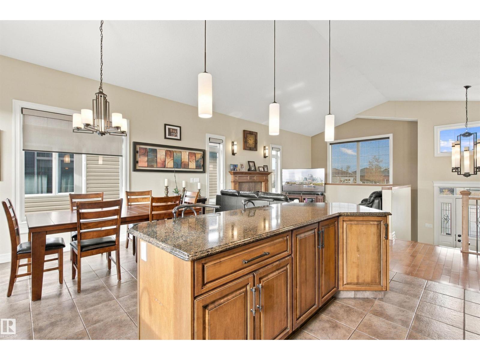 4923 59 Av Property Photo 12
