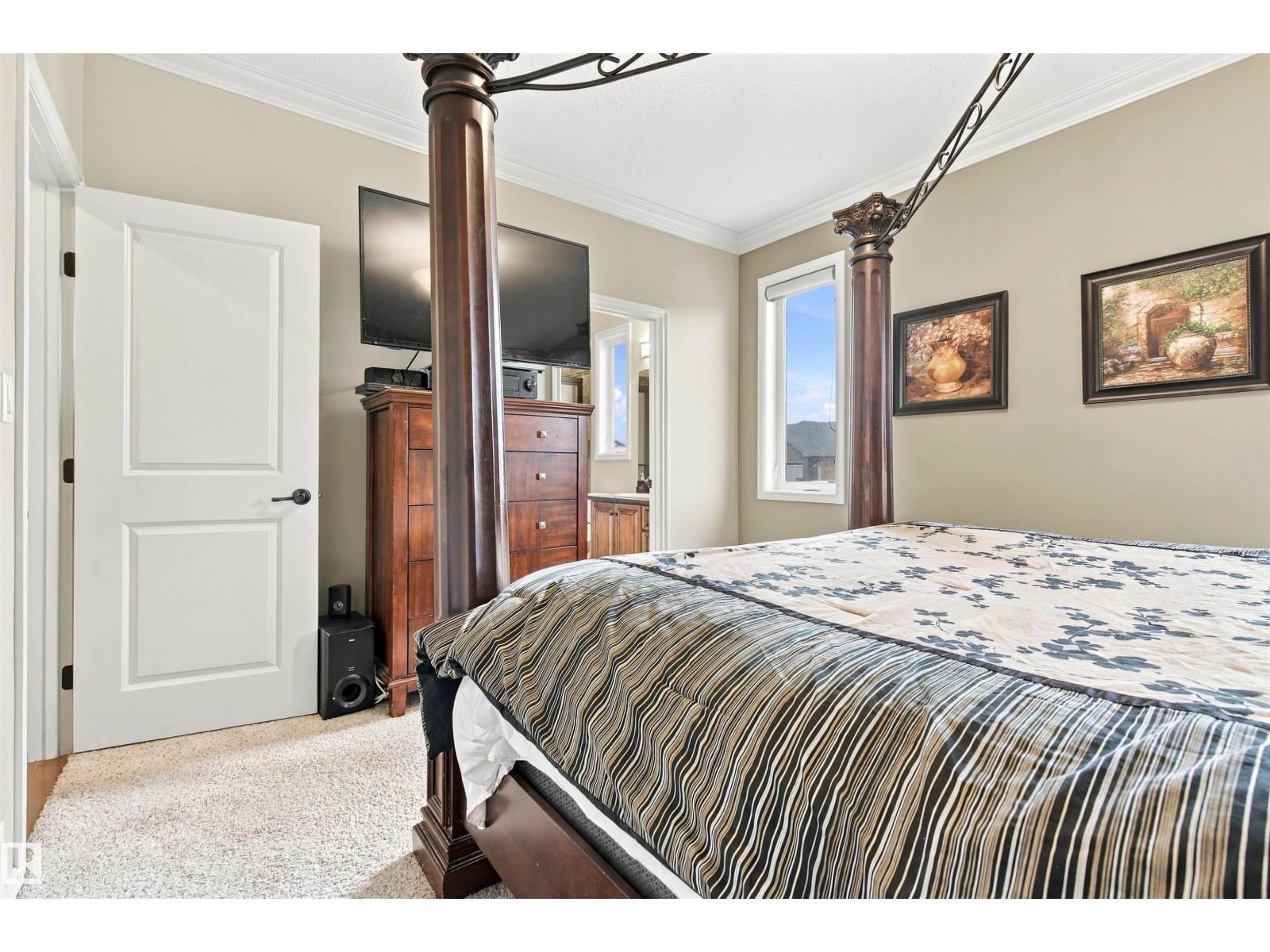 4923 59 Av Property Photo 21
