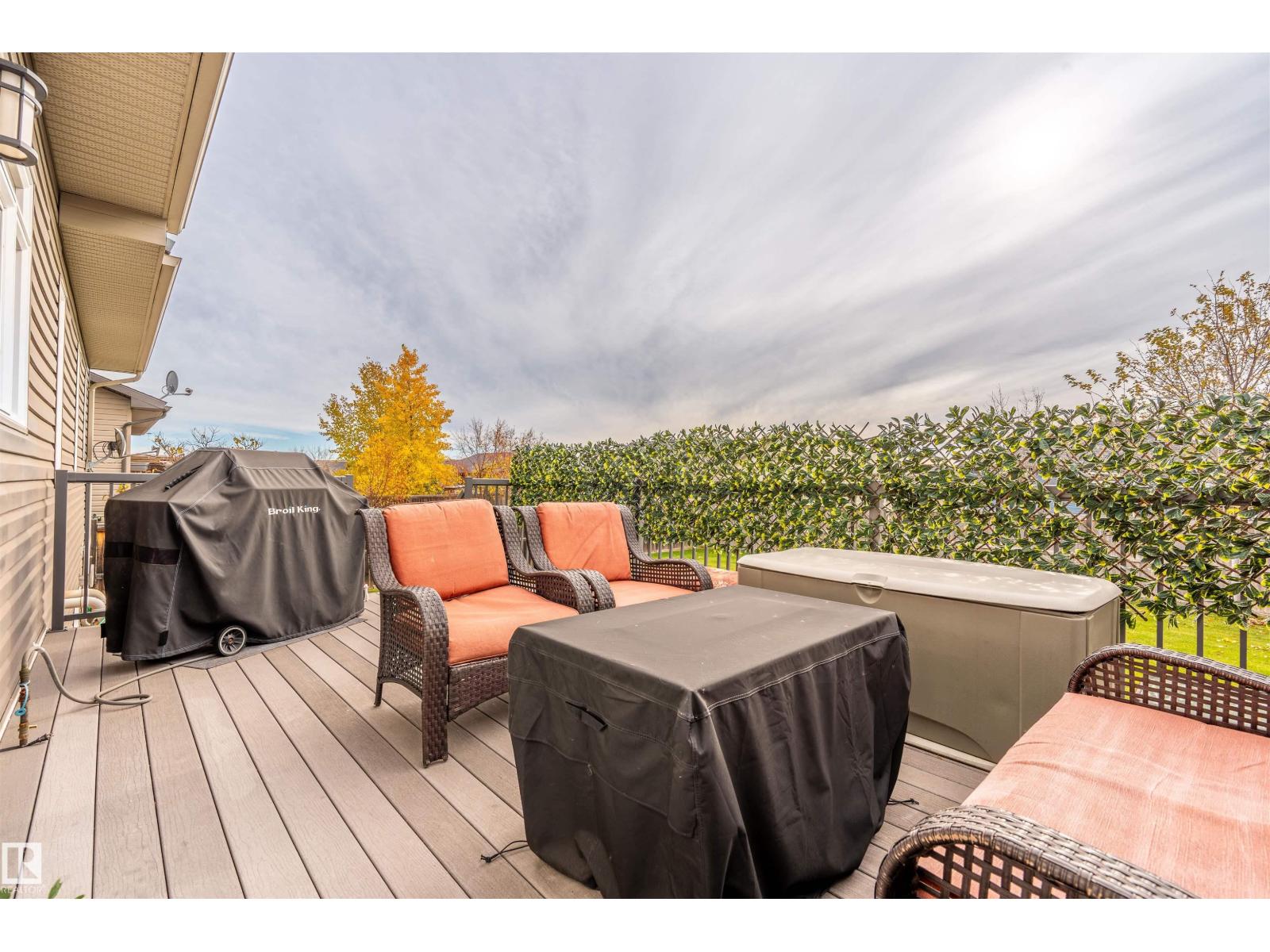 4923 59 Av Property Photo 30
