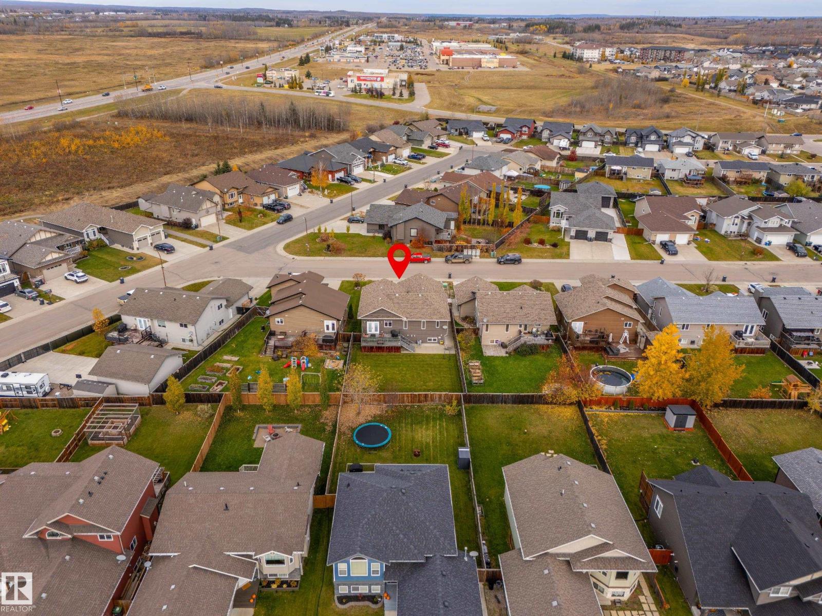 4923 59 Av Property Photo 37