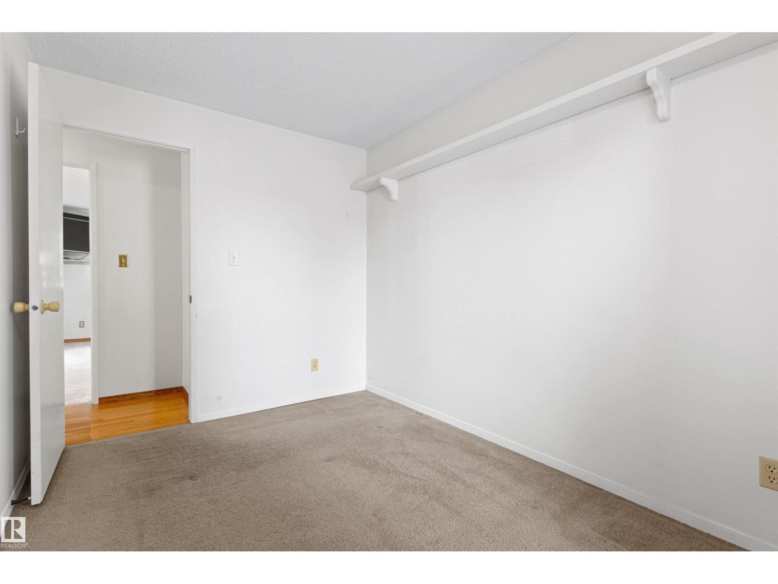 14 Goebel Cl Property Photo 18