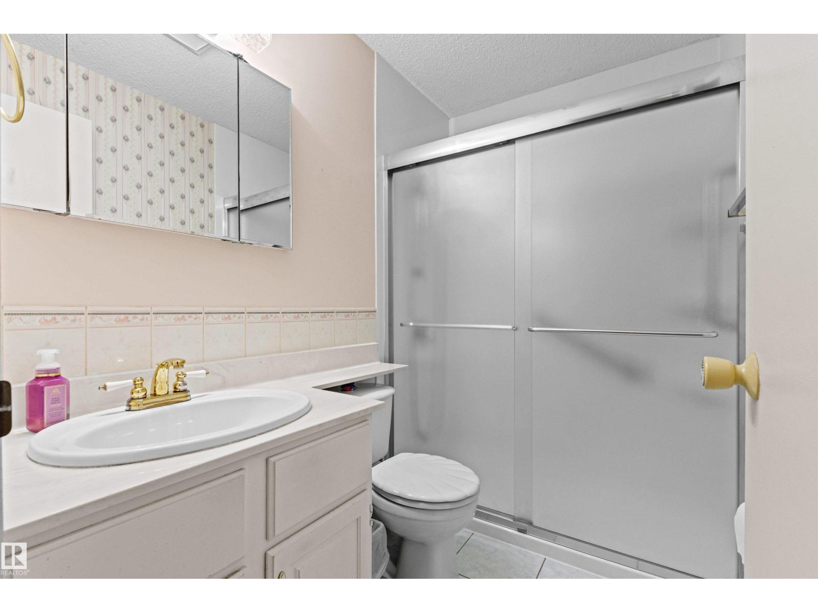 14 Goebel Cl Property Photo 19