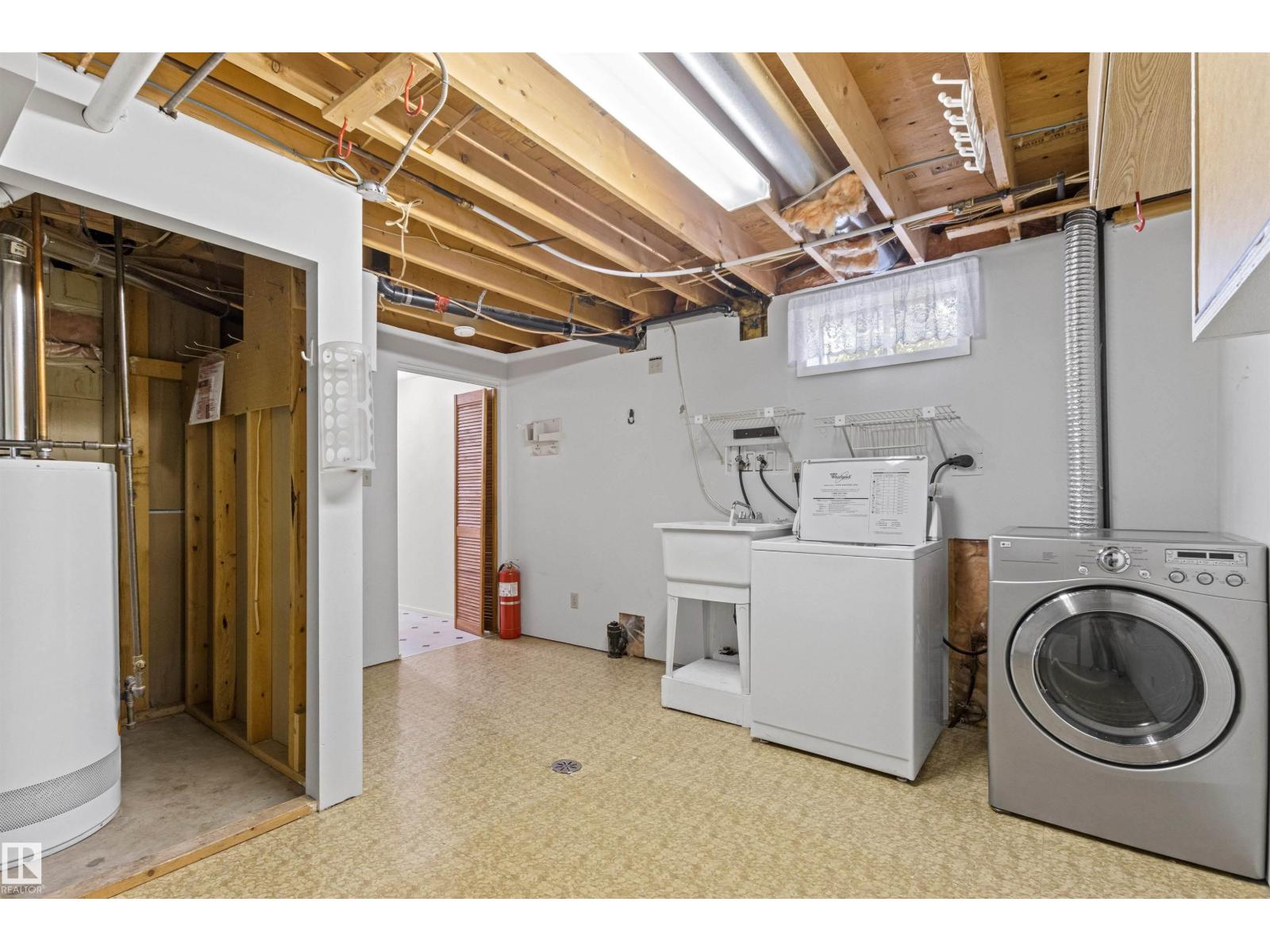 14 Goebel Cl Property Photo 27