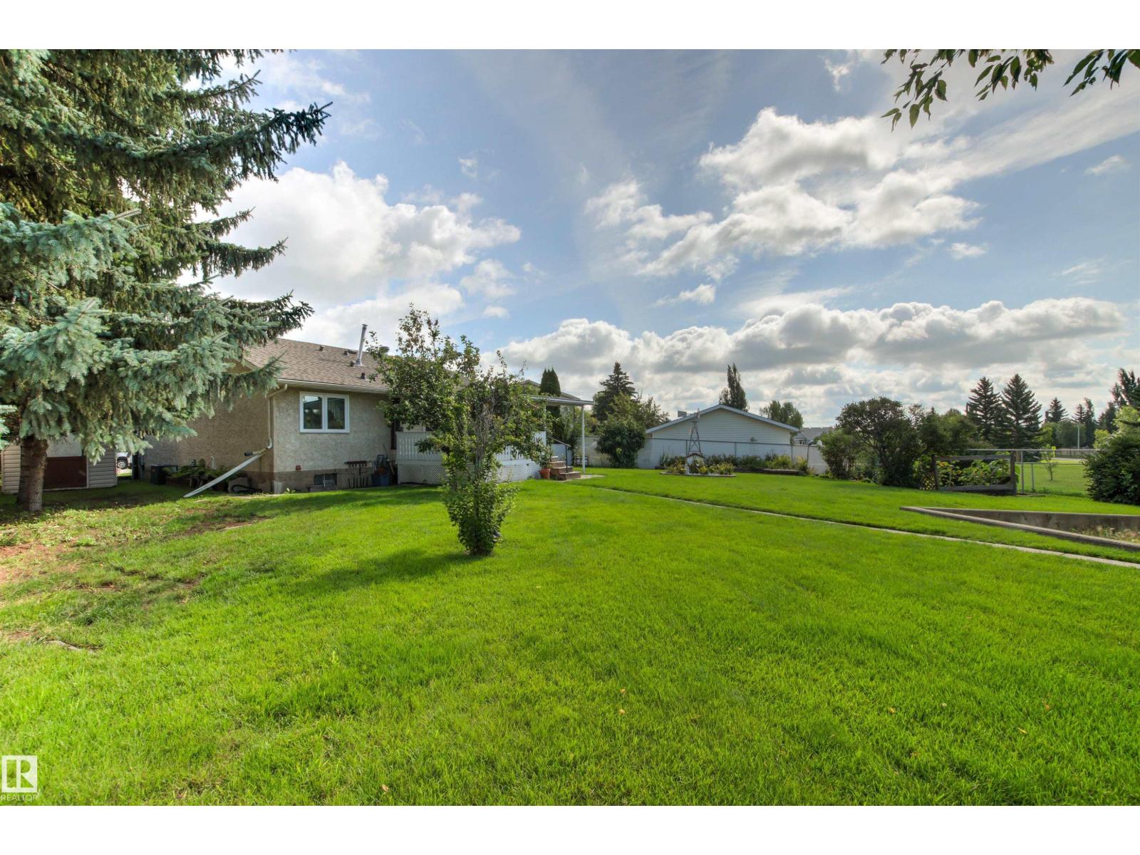 14 Goebel Cl Property Photo 48