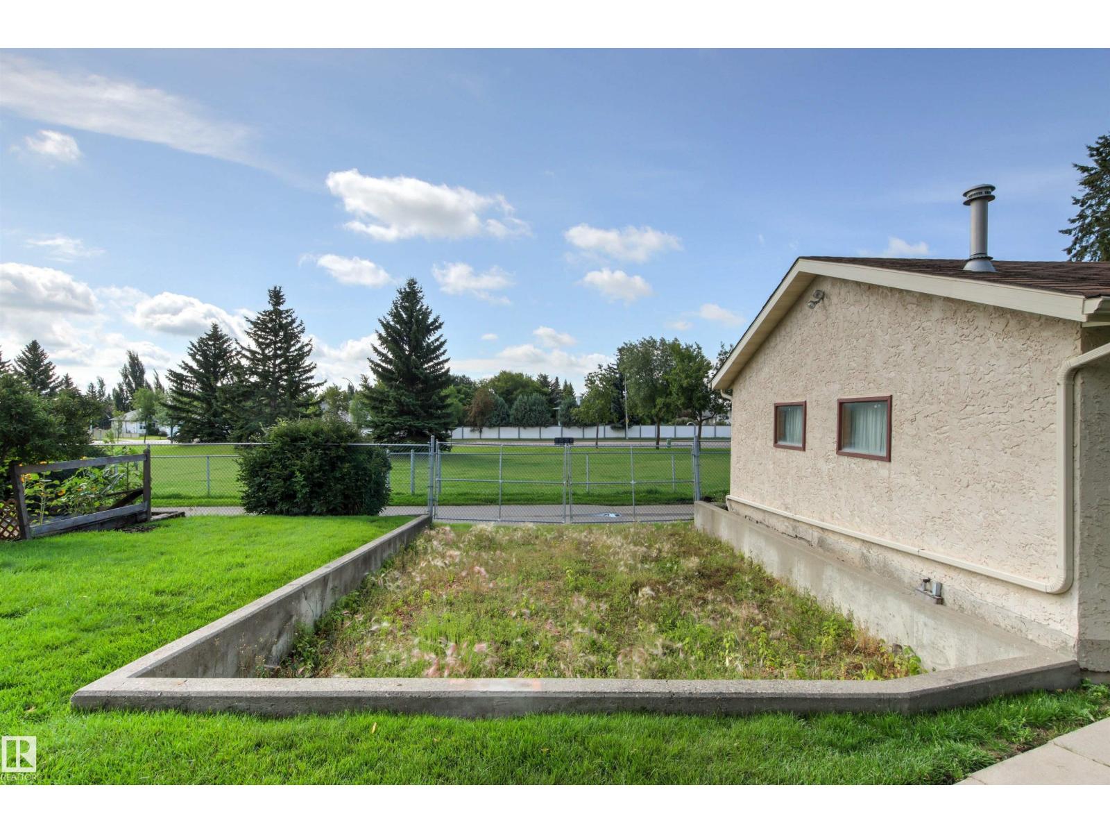 14 Goebel Cl Property Photo 49