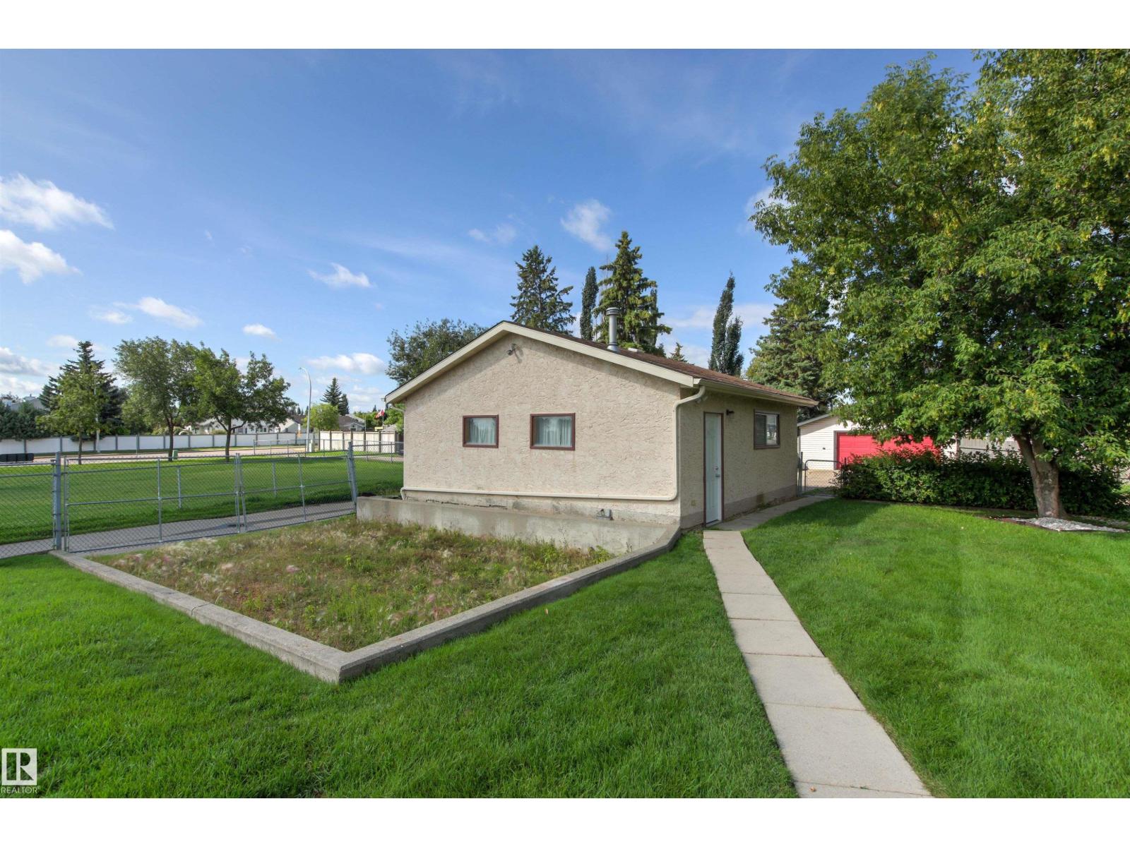 14 Goebel Cl Property Photo 50