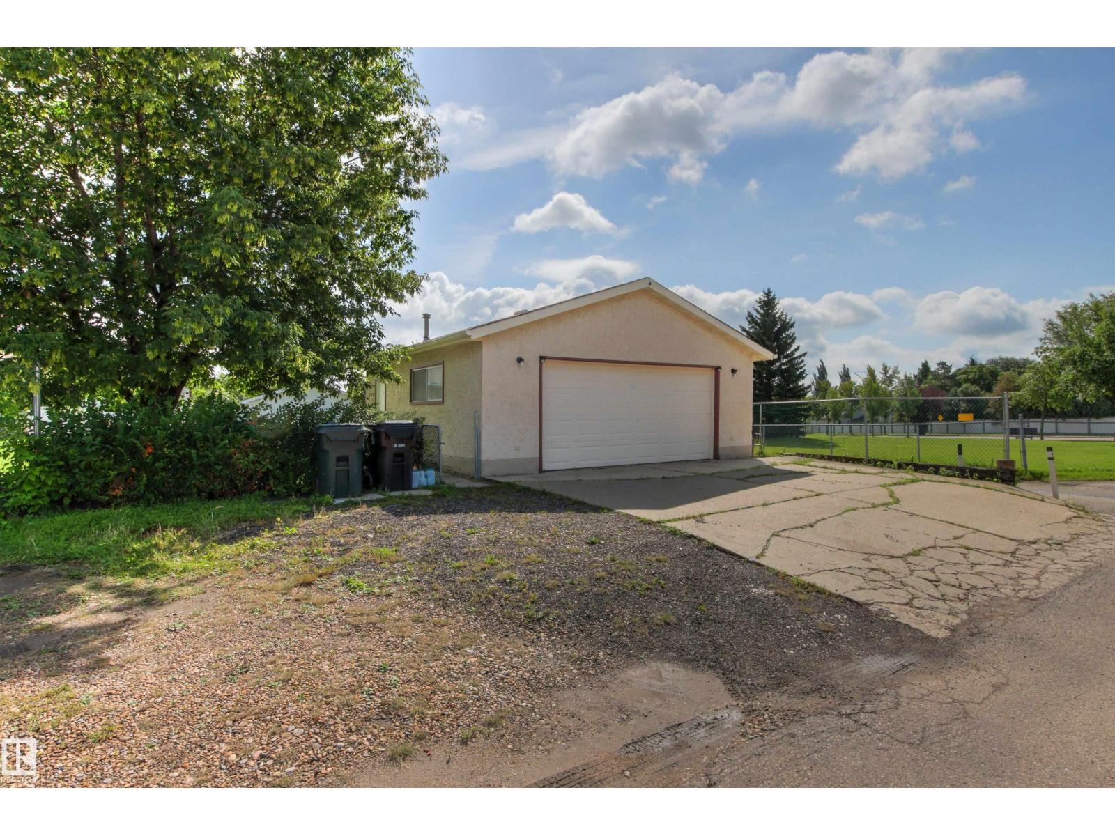 14 Goebel Cl Property Photo 55