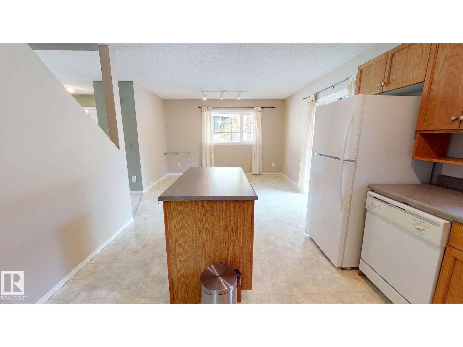 #8 11 Hunchak Wy Property Photo 6