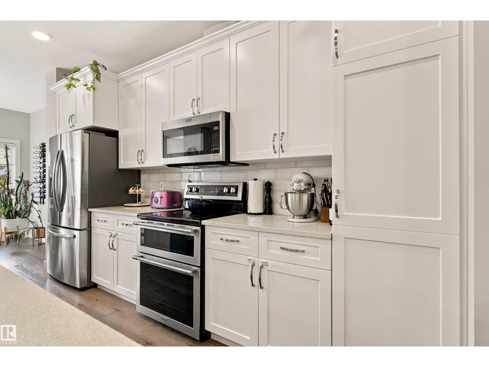 6061 Naden Ld Nw Property Photo 14