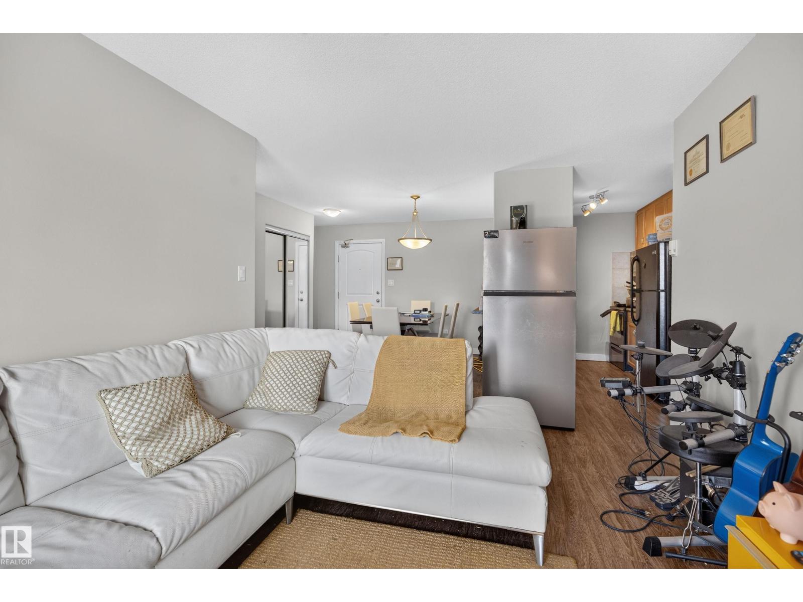 #405 1204 156 St Nw Property Photo 8