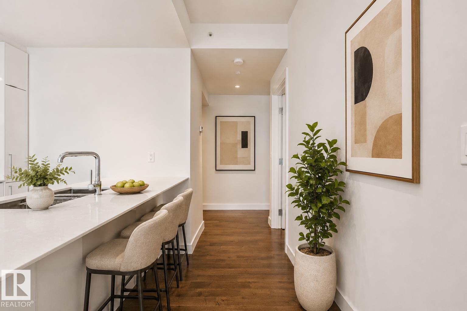 #3411 10360 102 St Nw Property Photo 16