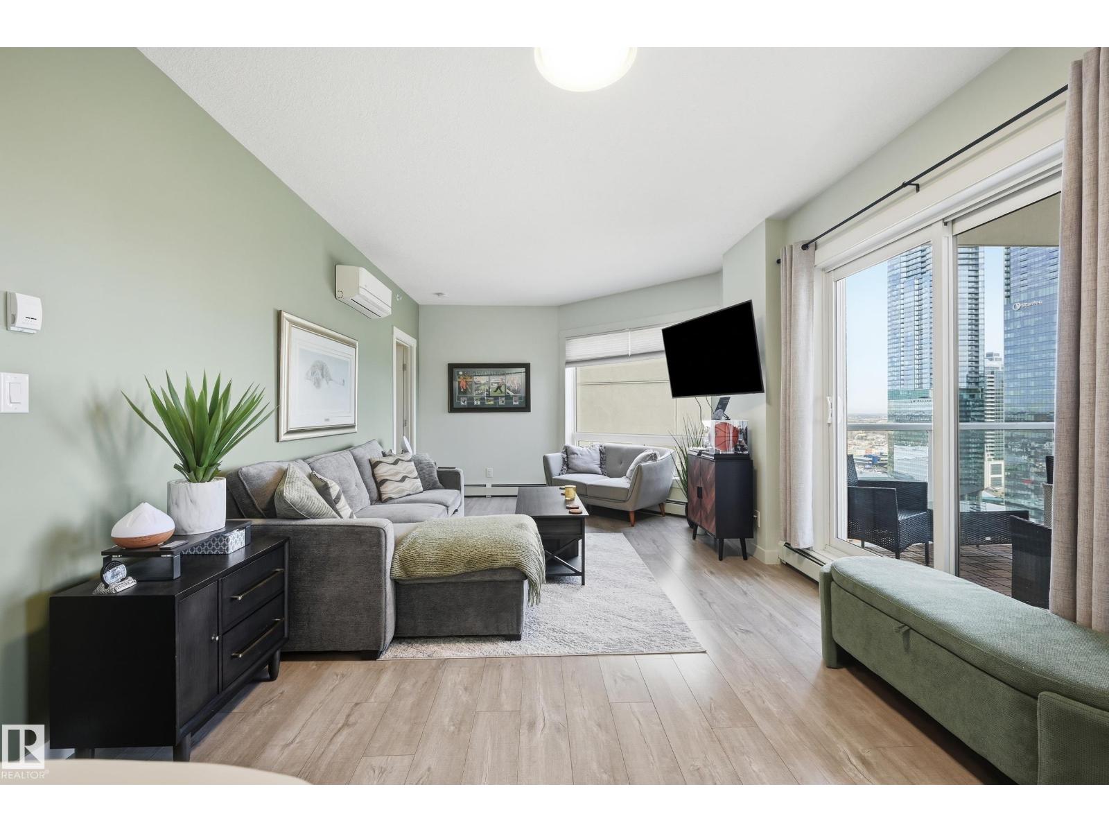 #2407 10410 102 Av Nw Property Photo 15