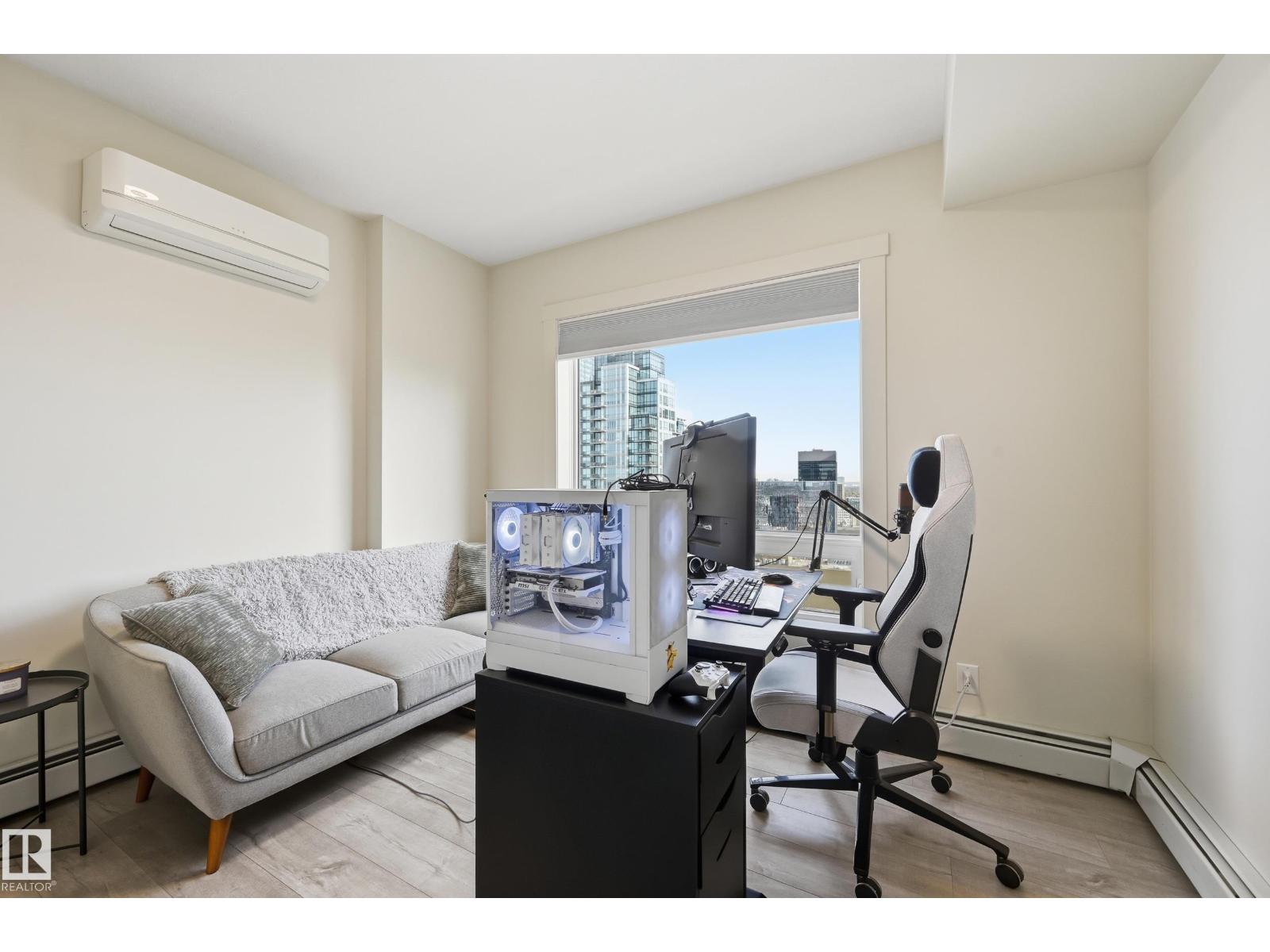 #2407 10410 102 Av Nw Property Photo 21