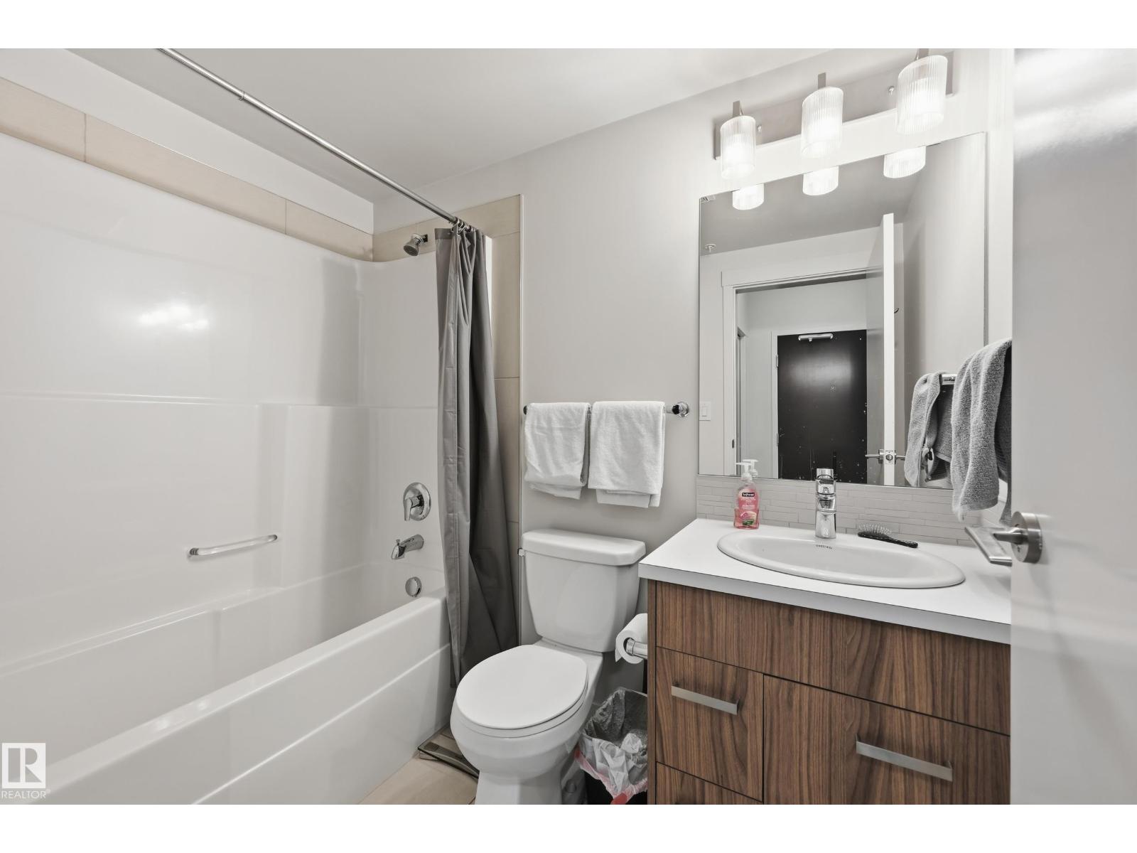 #2407 10410 102 Av Nw Property Photo 22