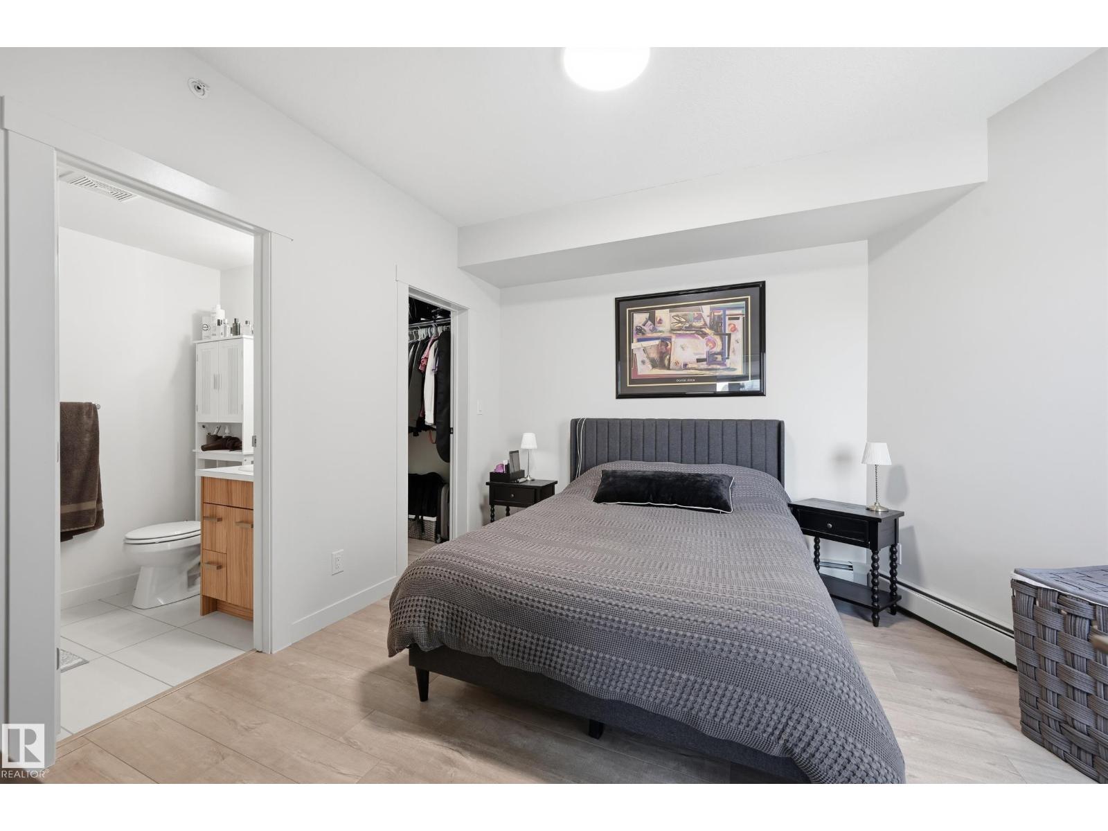 #2407 10410 102 Av Nw Property Photo 23