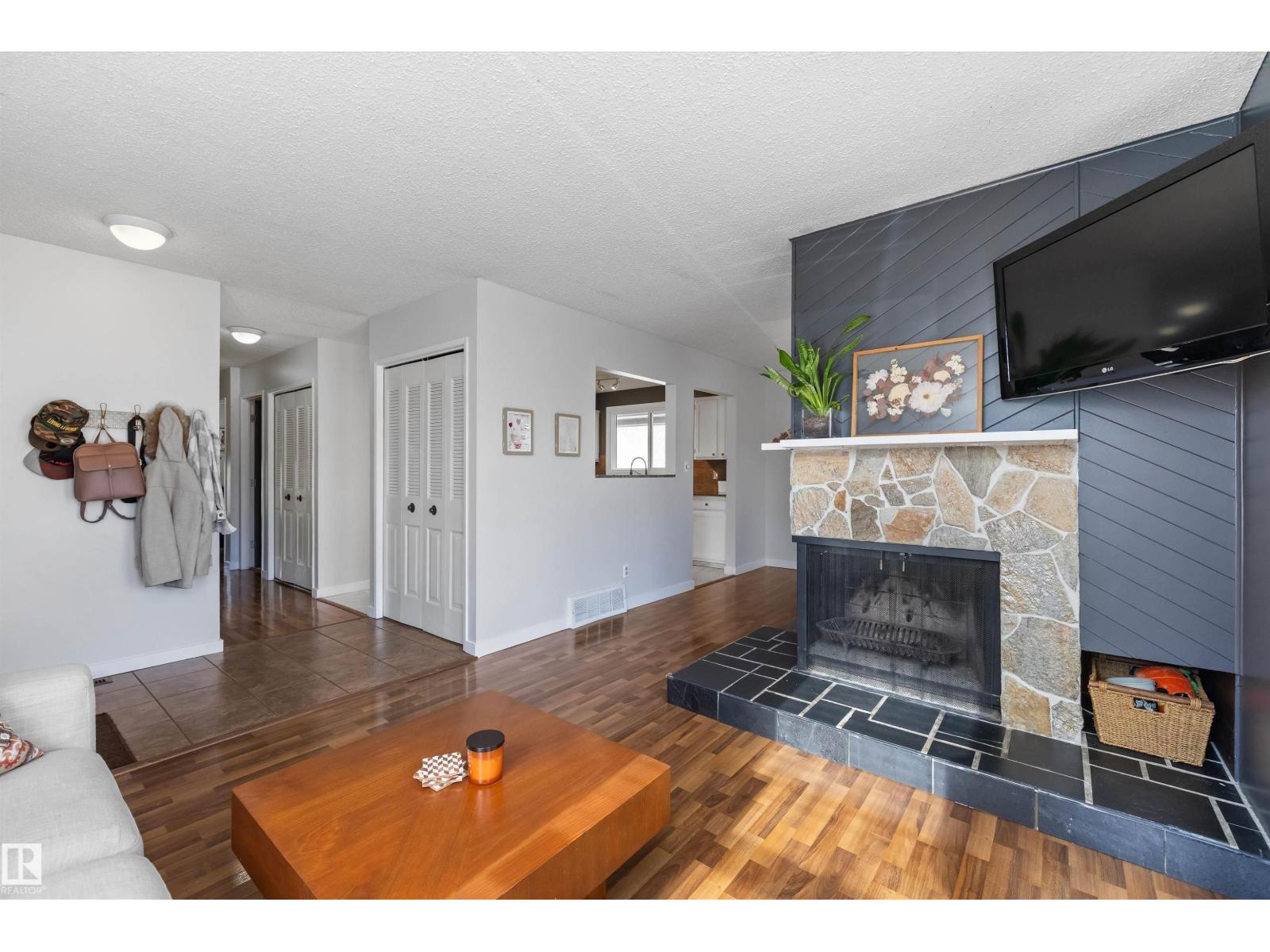 14020 118 St Nw Property Photo 6