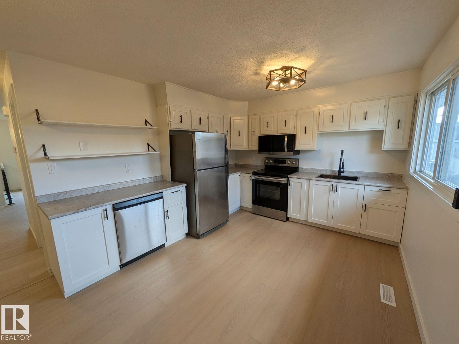 12716 125 St Nw Property Photo 5
