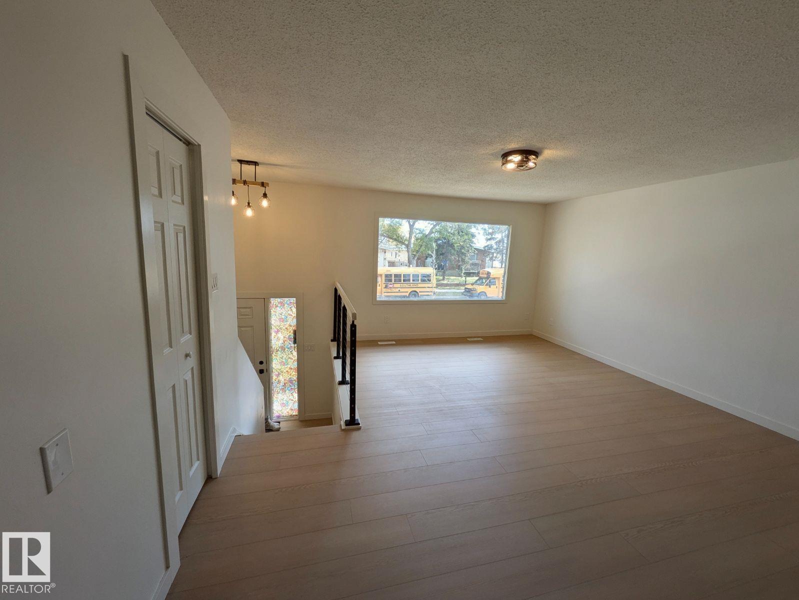 12716 125 St Nw Property Photo 7