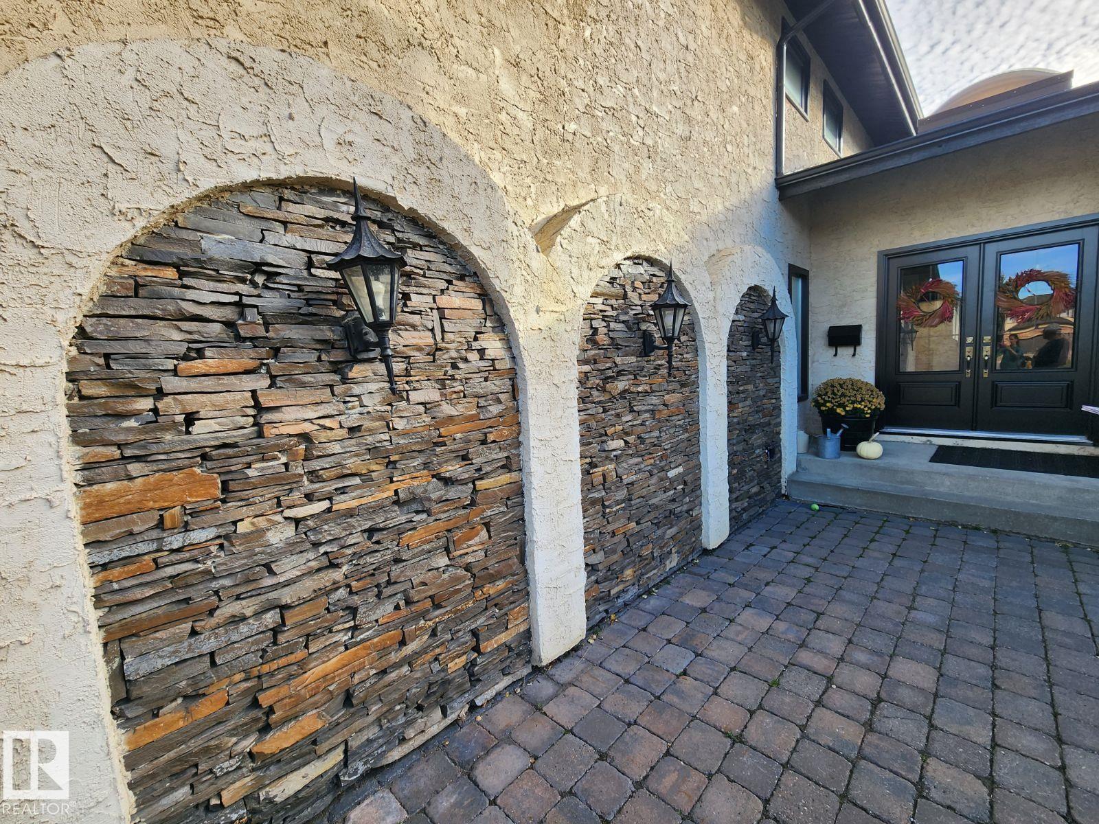12423 28a Av Nw Property Photo 3