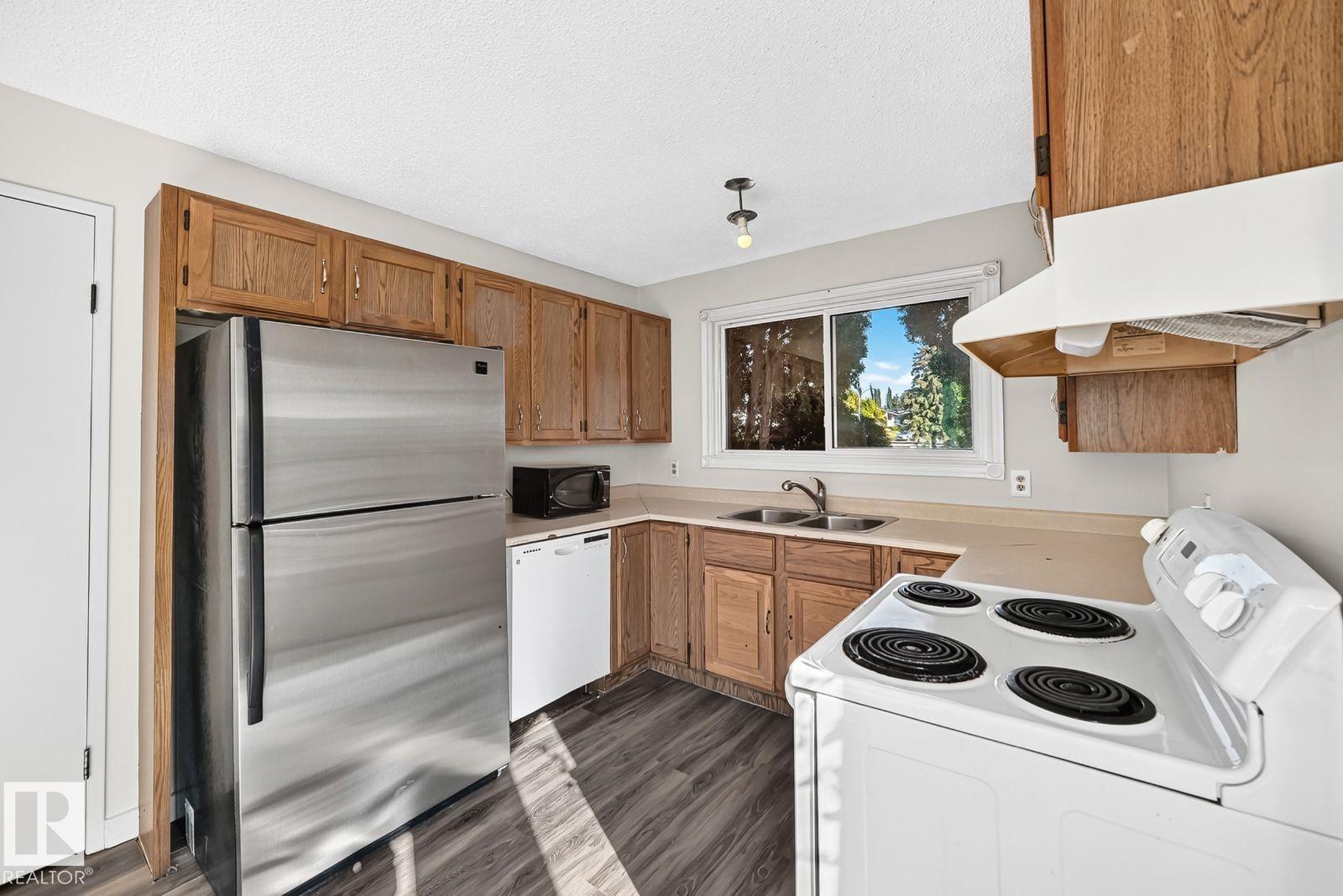 1020 60 St Nw Property Photo 6
