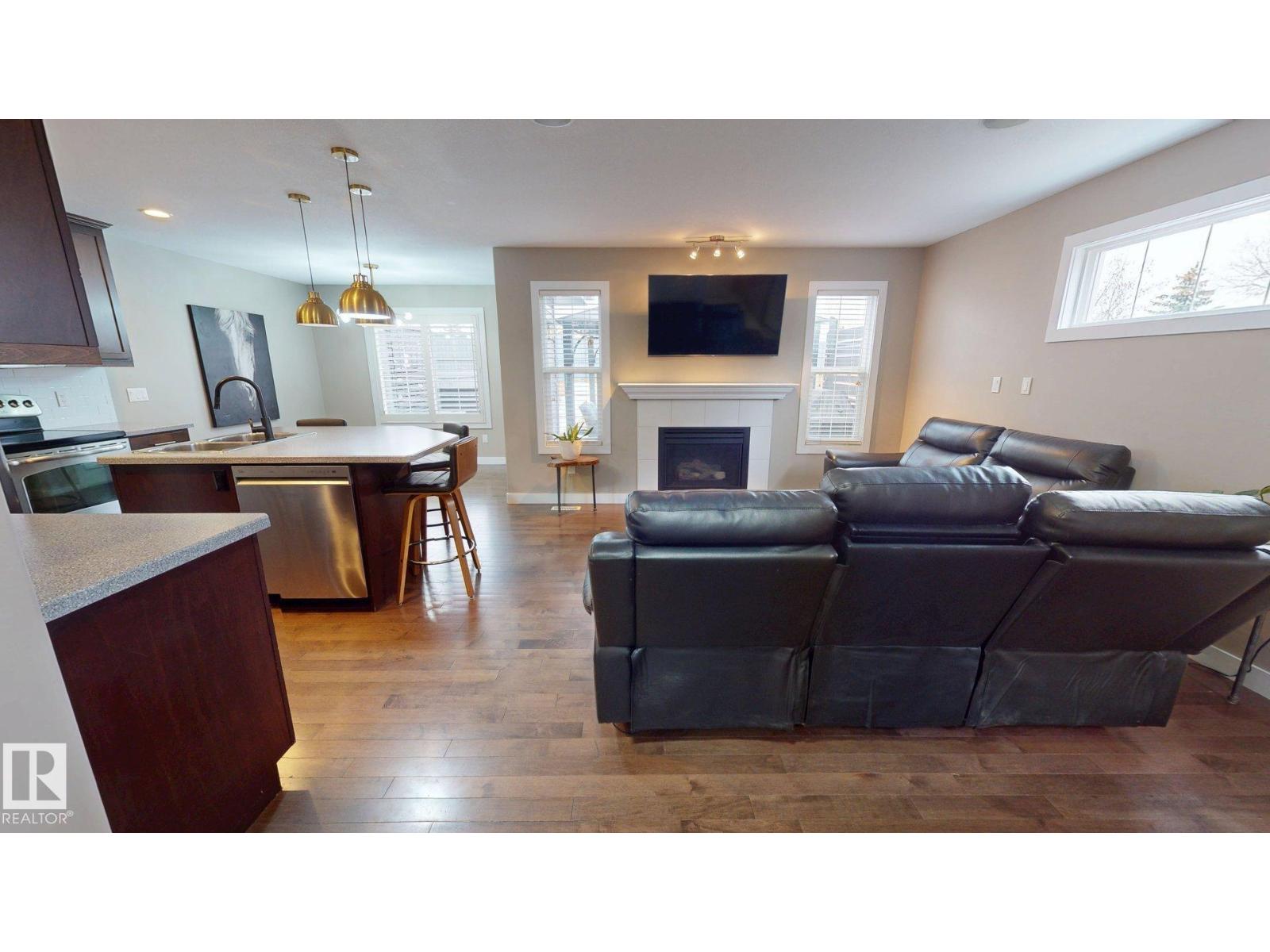 3885 Gallinger Lo Nw Property Photo 2