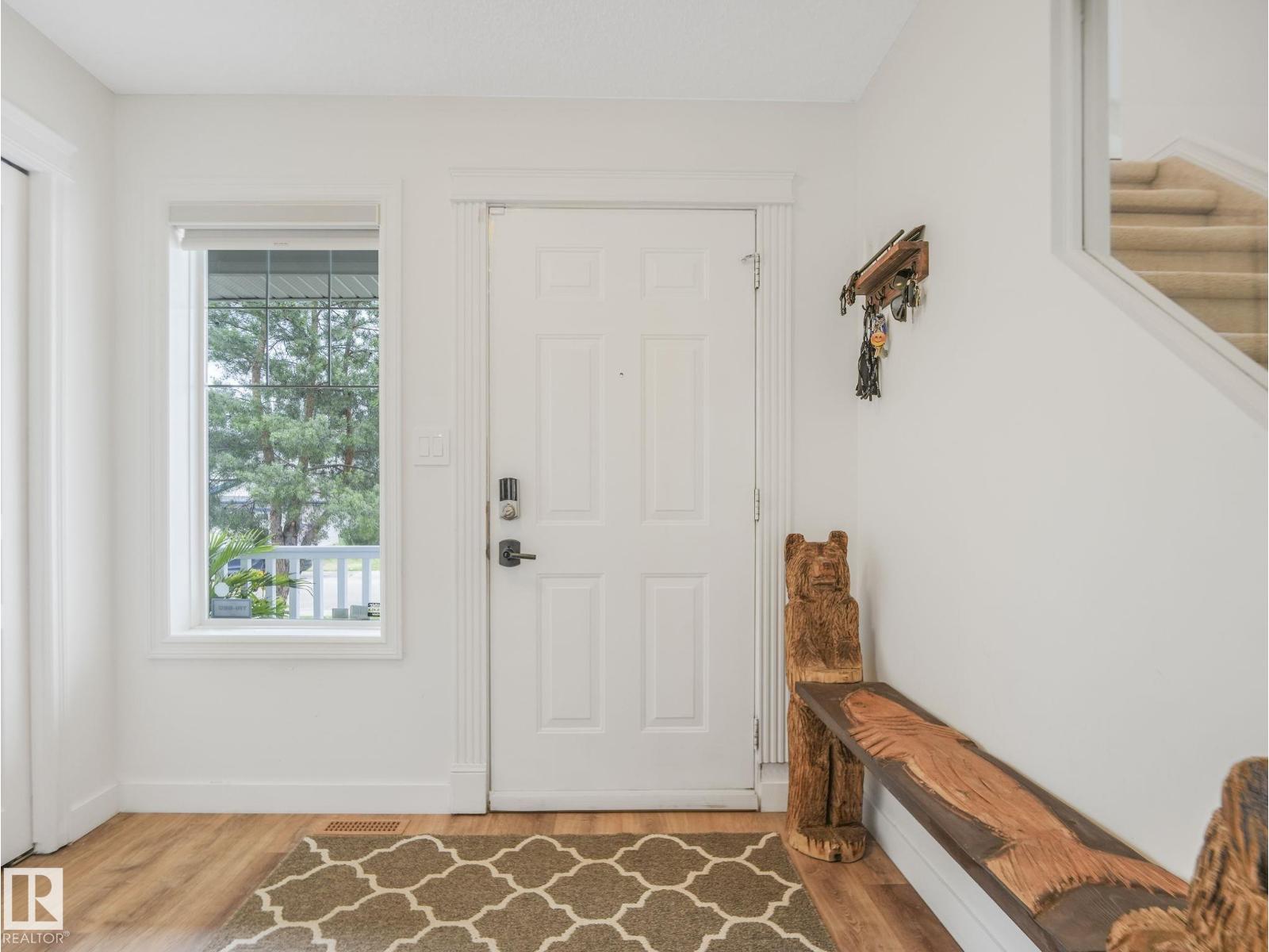 167 Hayward Cr Nw Property Photo 4