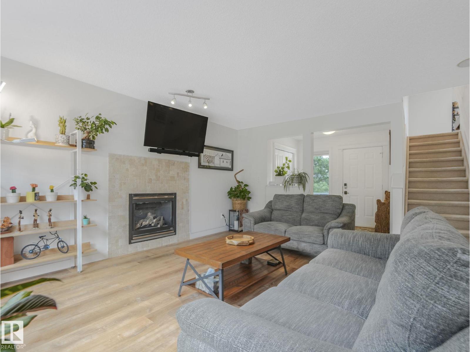 167 Hayward Cr Nw Property Photo 5