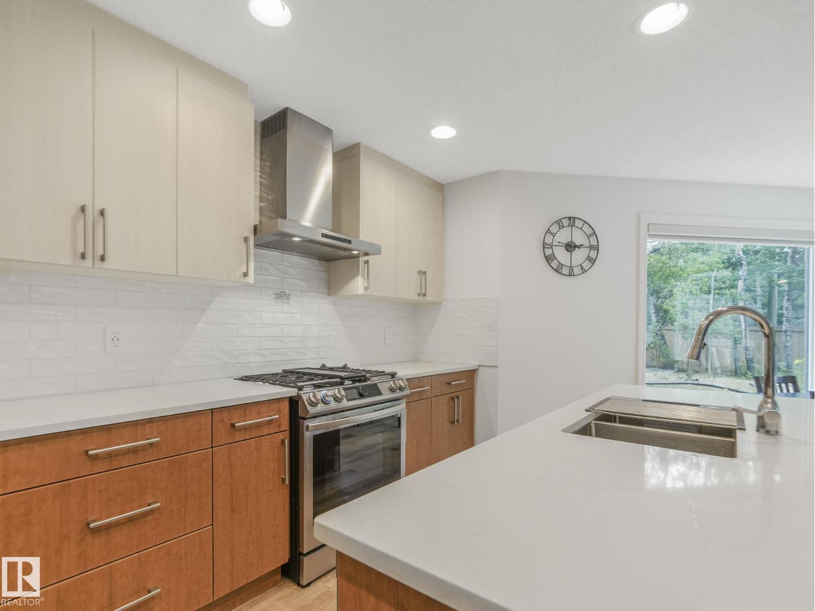 167 Hayward Cr Nw Property Photo 10