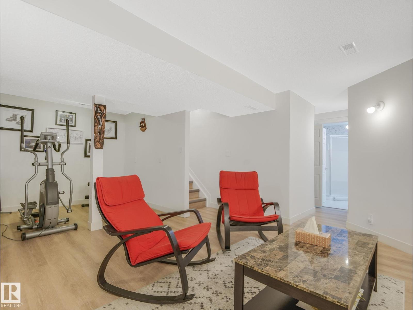 167 Hayward Cr Nw Property Photo 28