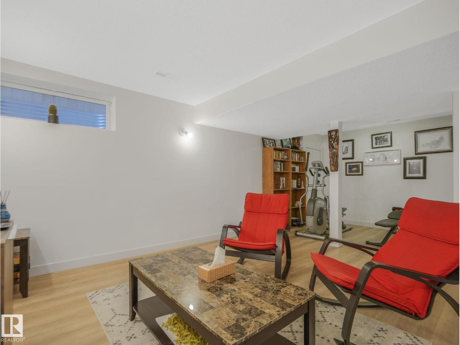 167 Hayward Cr Nw Property Photo 29