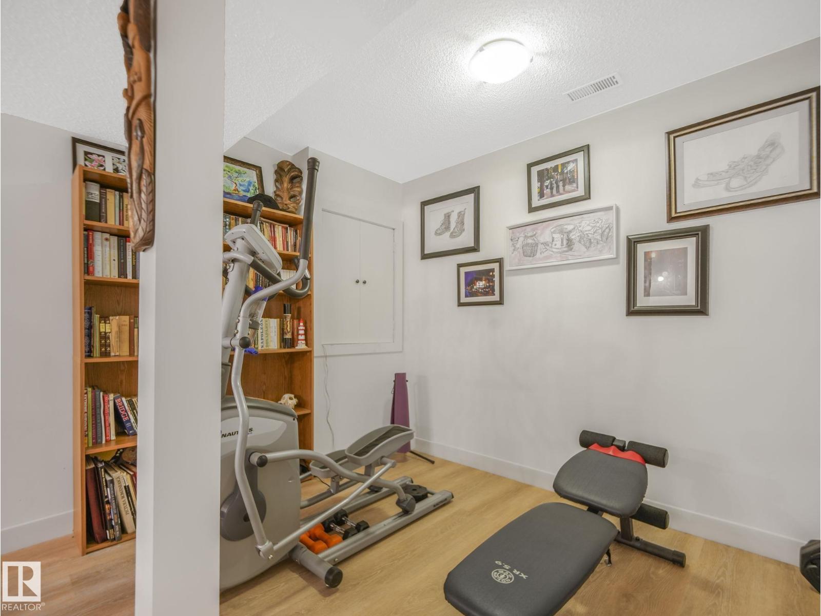 167 Hayward Cr Nw Property Photo 32
