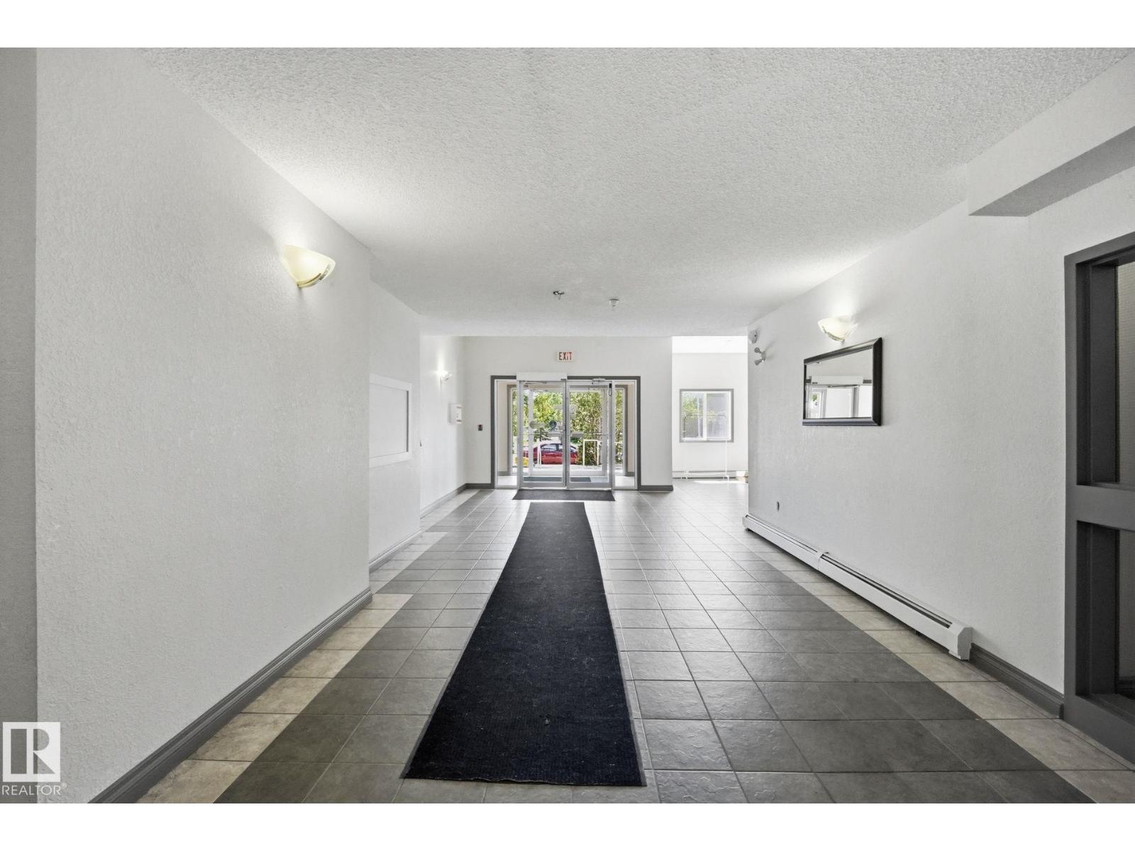 11446 40 Av Nw Nw Property Photo 3
