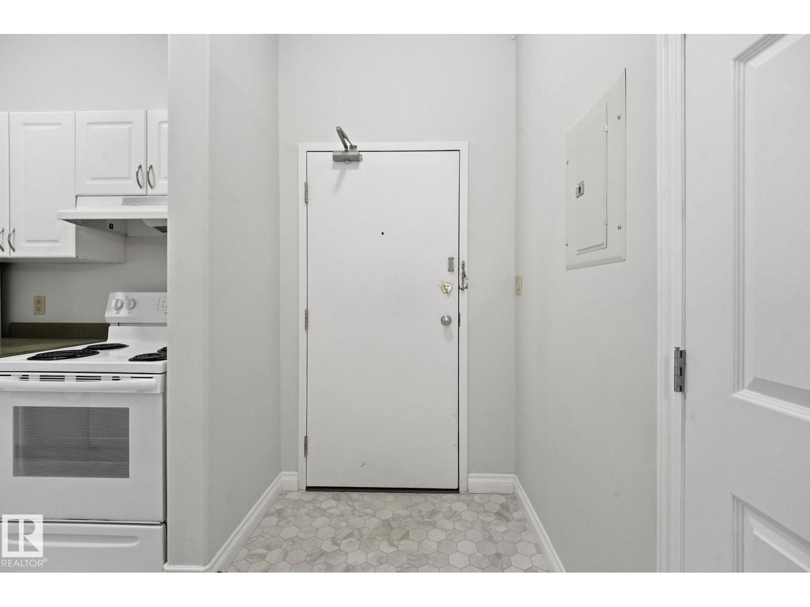 11446 40 Av Nw Nw Property Photo 4