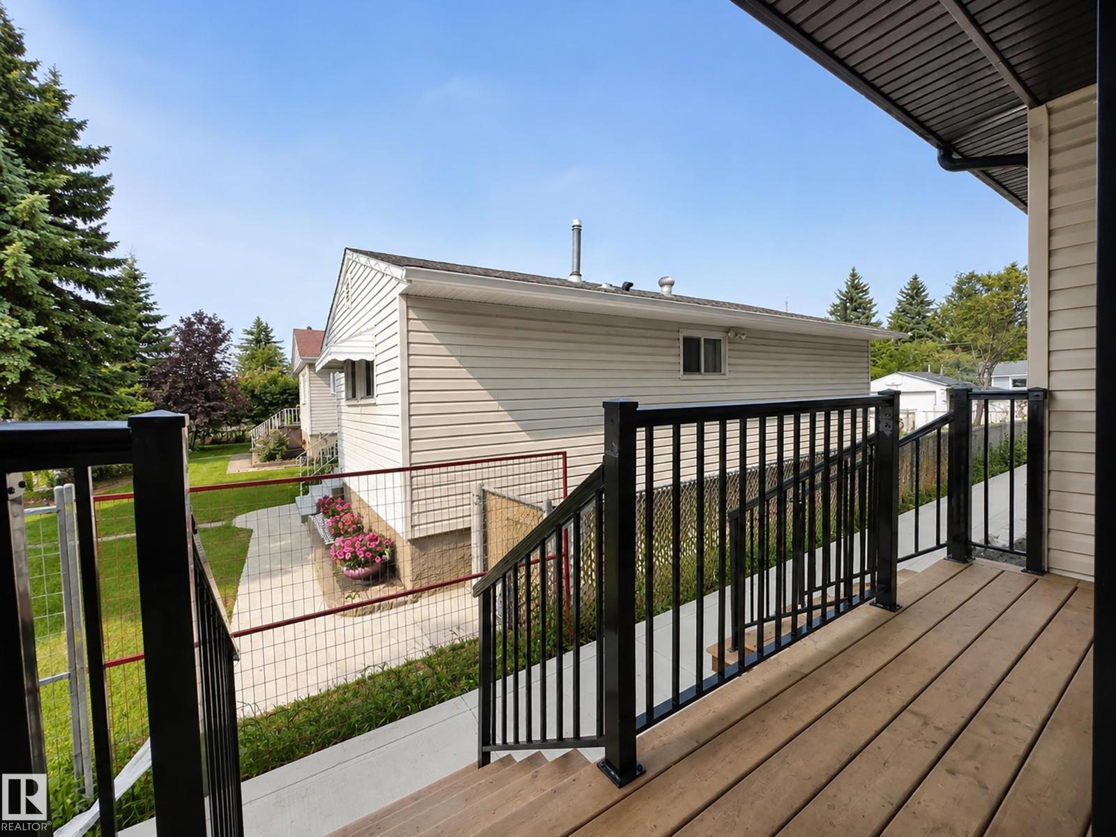 10627 149 St Nw Property Photo 6