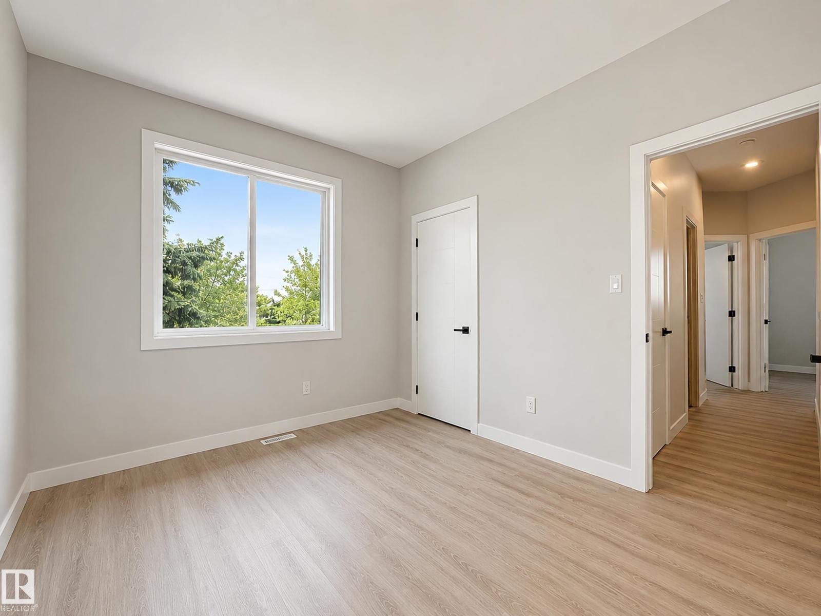 10627 149 St Nw Property Photo 16