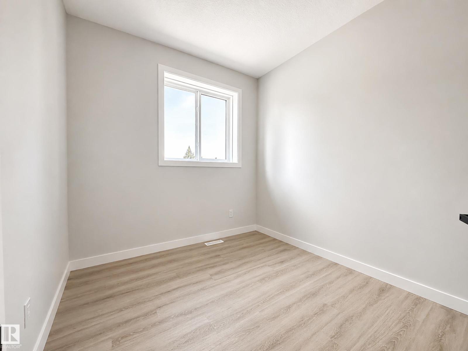 10627 149 St Nw Property Photo 19