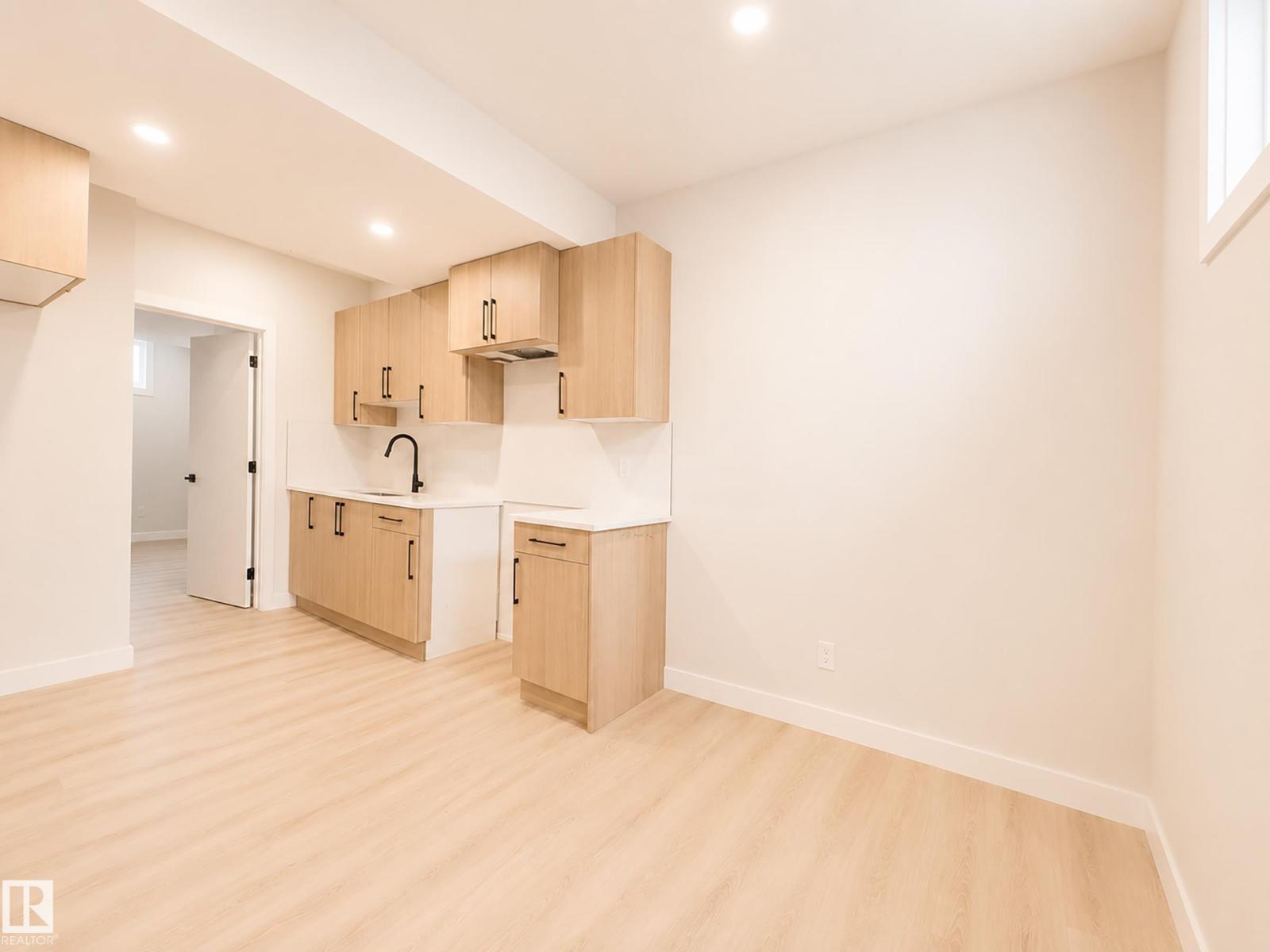 10627 149 St Nw Property Photo 25