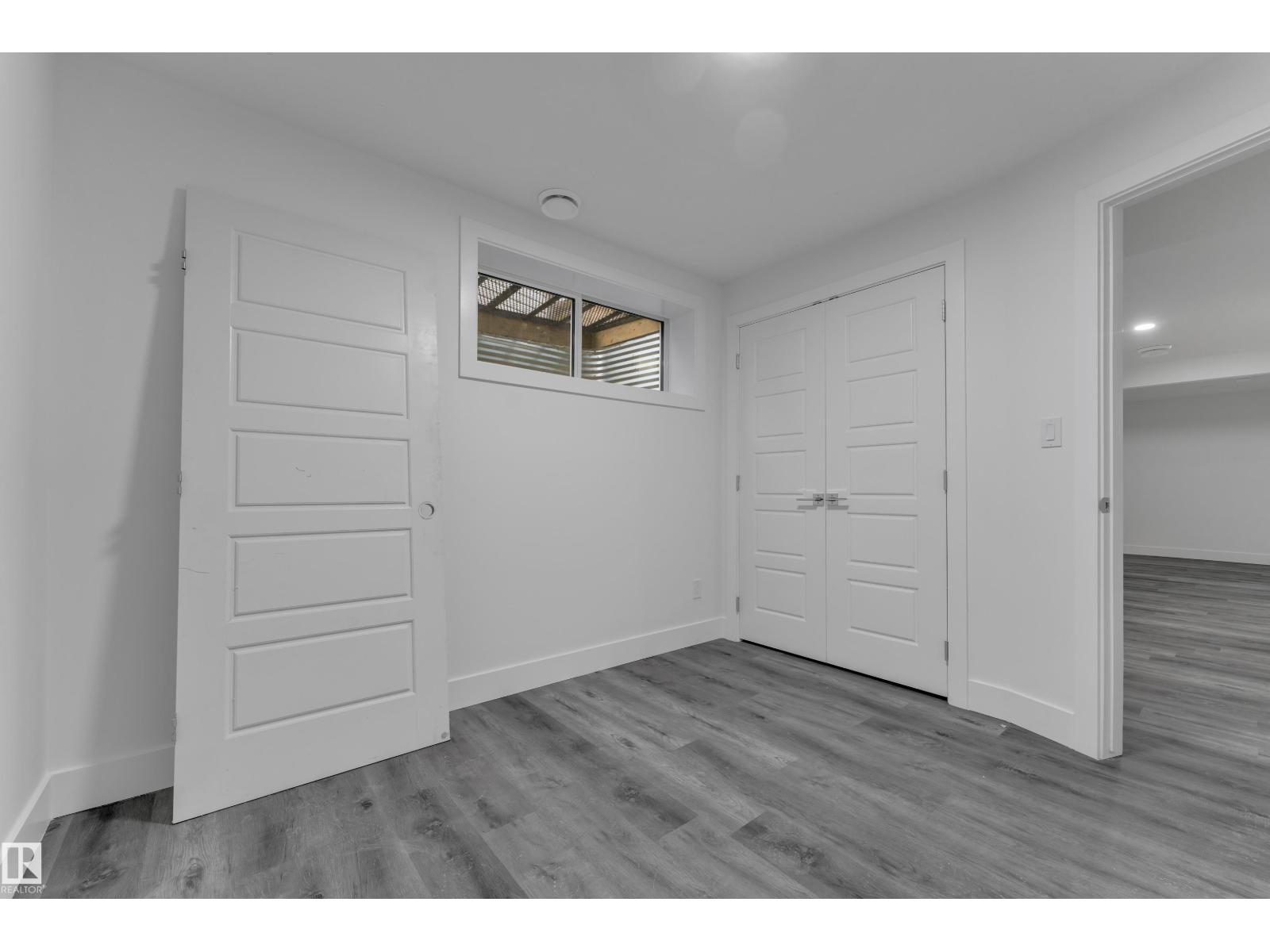 16052 11 Av Sw Sw Property Photo 30