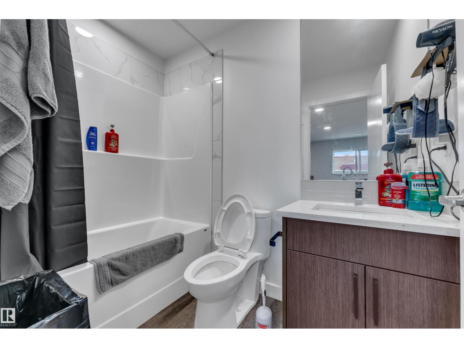 16052 11 Av Sw Sw Property Photo 33