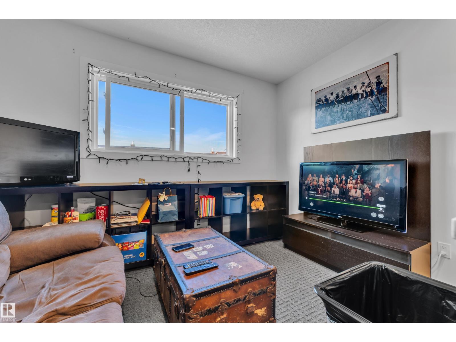 16052 11 Av Sw Sw Property Photo 36