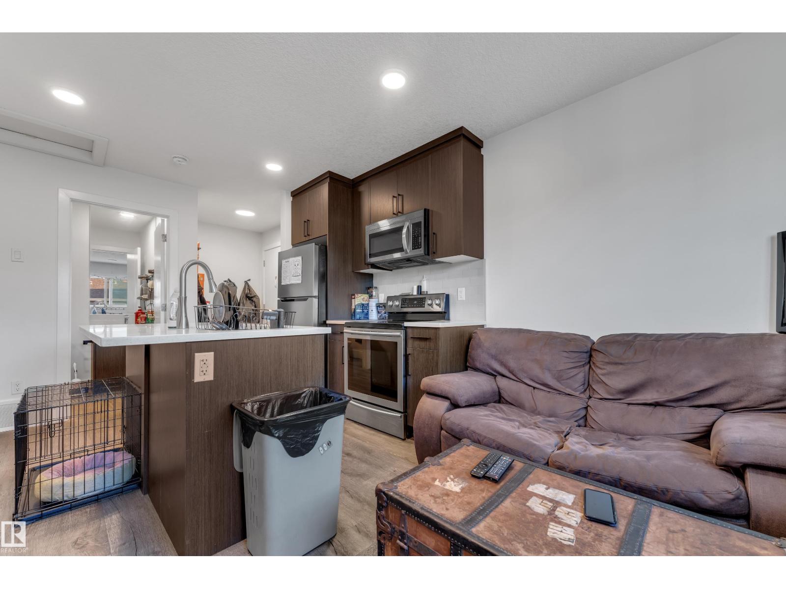 16052 11 Av Sw Sw Property Photo 37