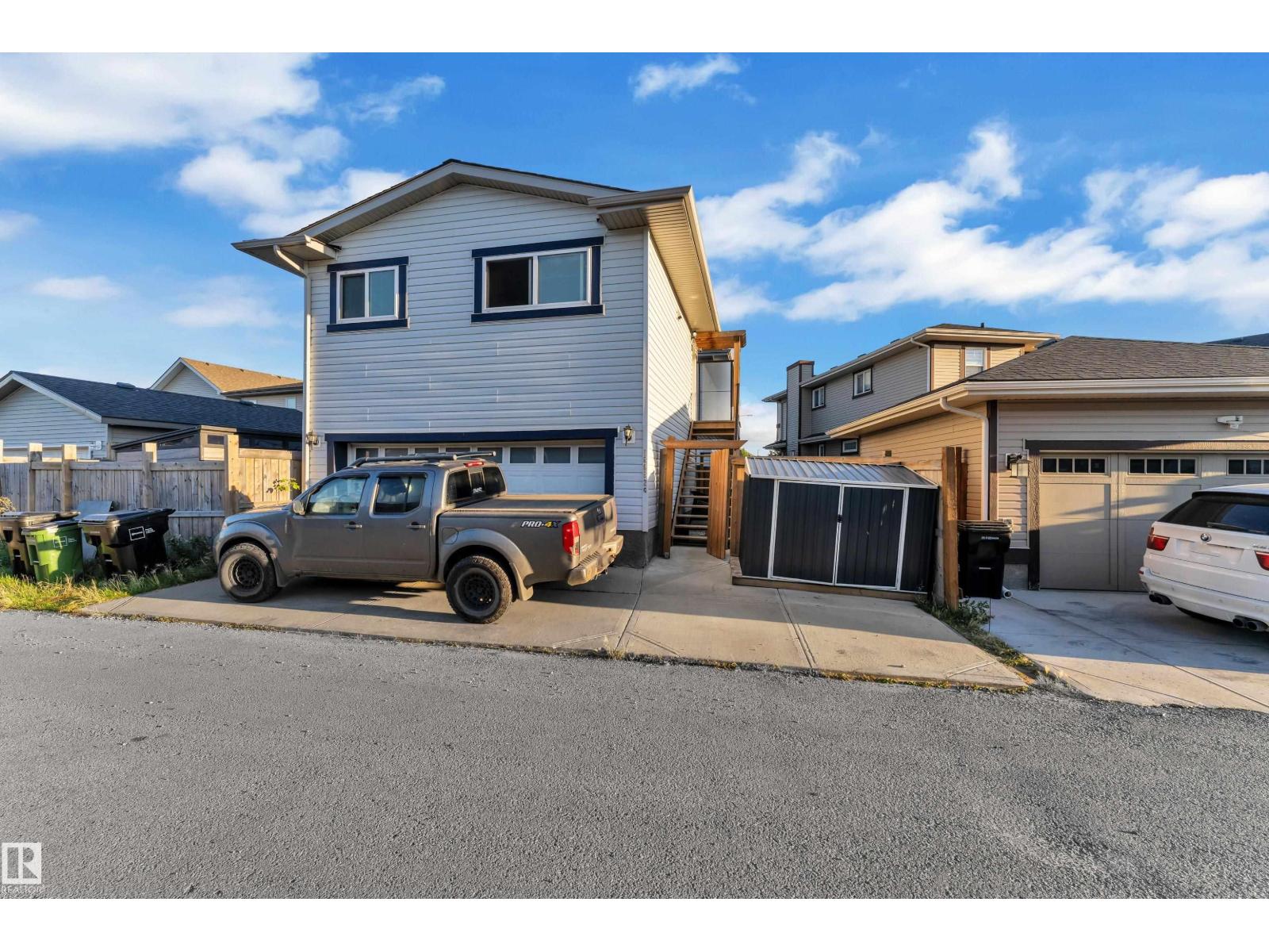 16052 11 Av Sw Sw Property Photo 40