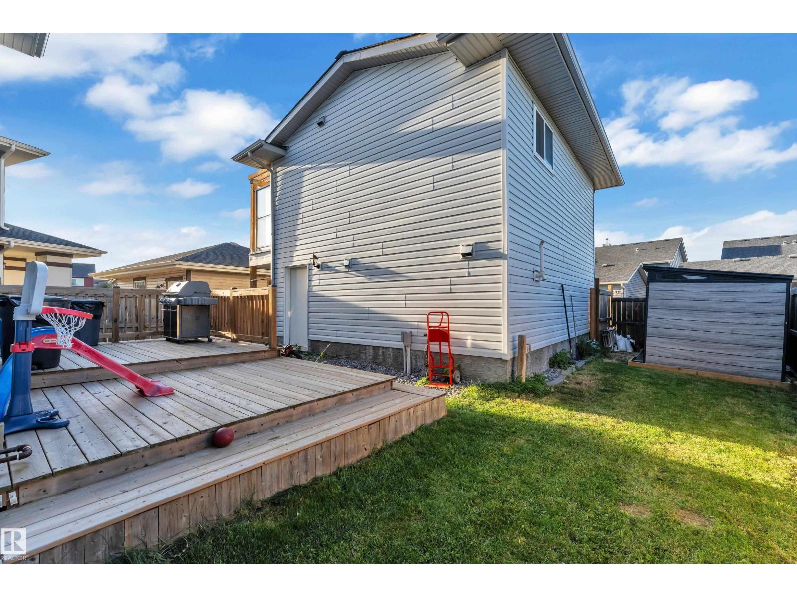 16052 11 Av Sw Sw Property Photo 42