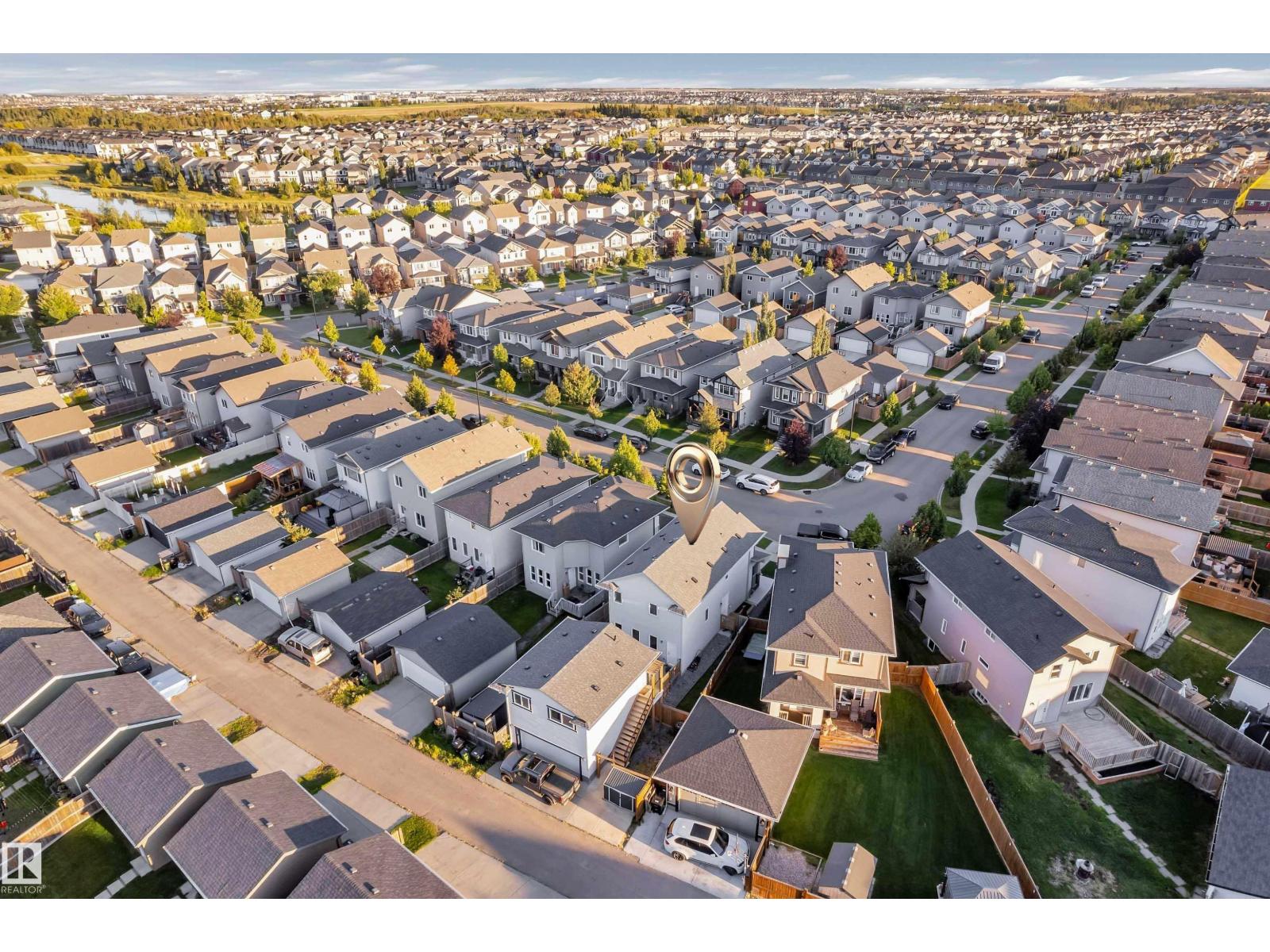 16052 11 Av Sw Sw Property Photo 44