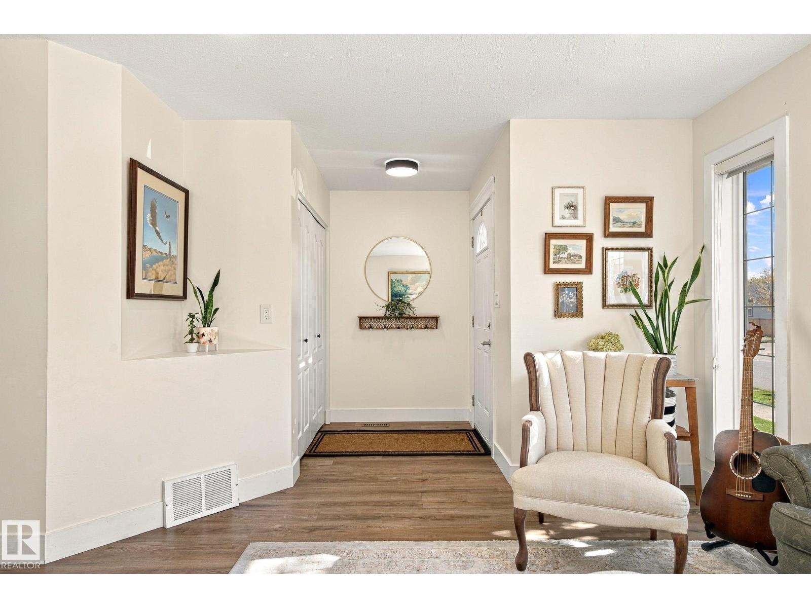 1908 36 Av Nw Property Photo 6