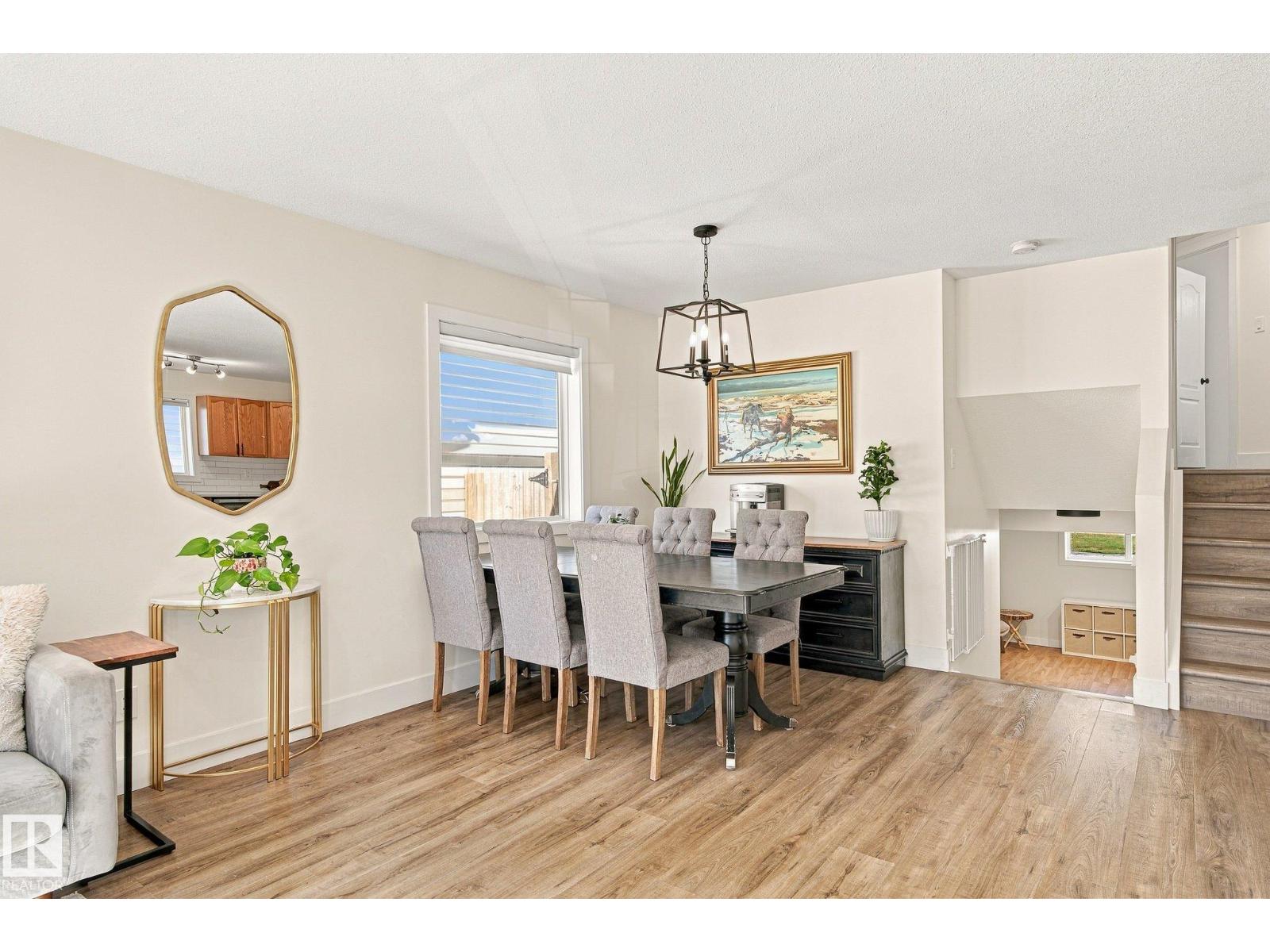 1908 36 Av Nw Property Photo 7