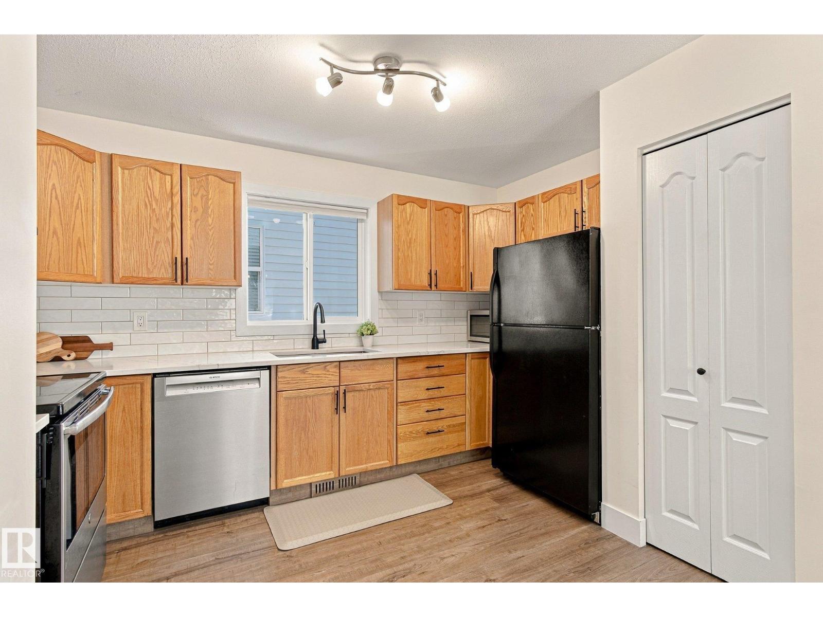 1908 36 Av Nw Property Photo 10